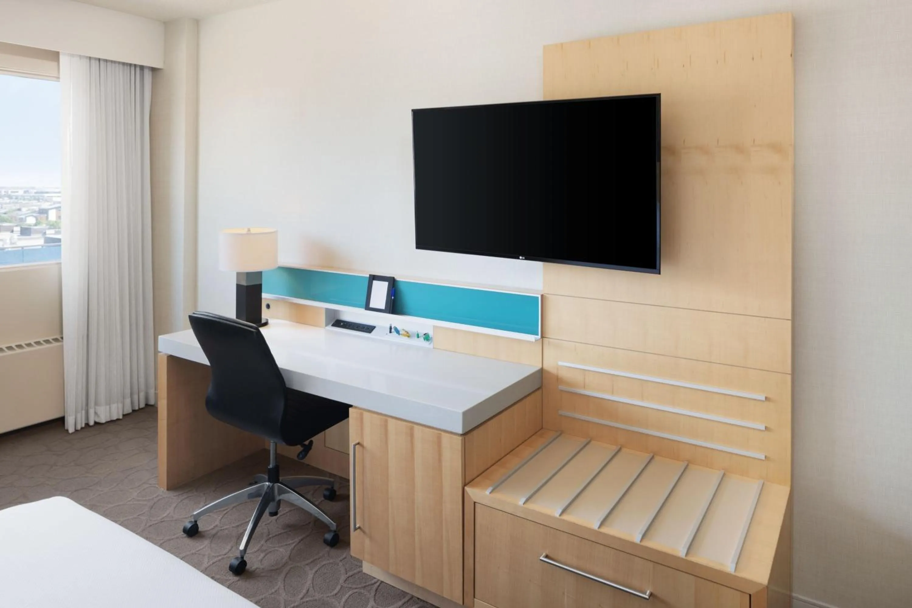 Photo of the whole room in Delta Hotels by Marriott Edmonton South Conference Centre