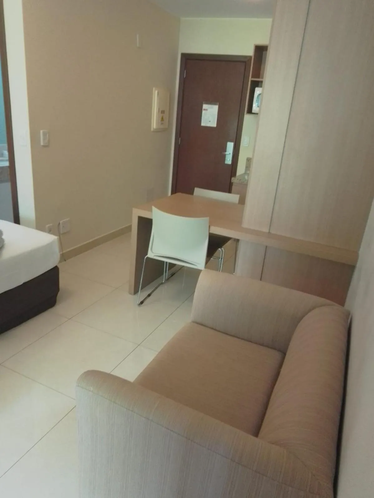 Living room, Bed in The Sun Full Condominiun