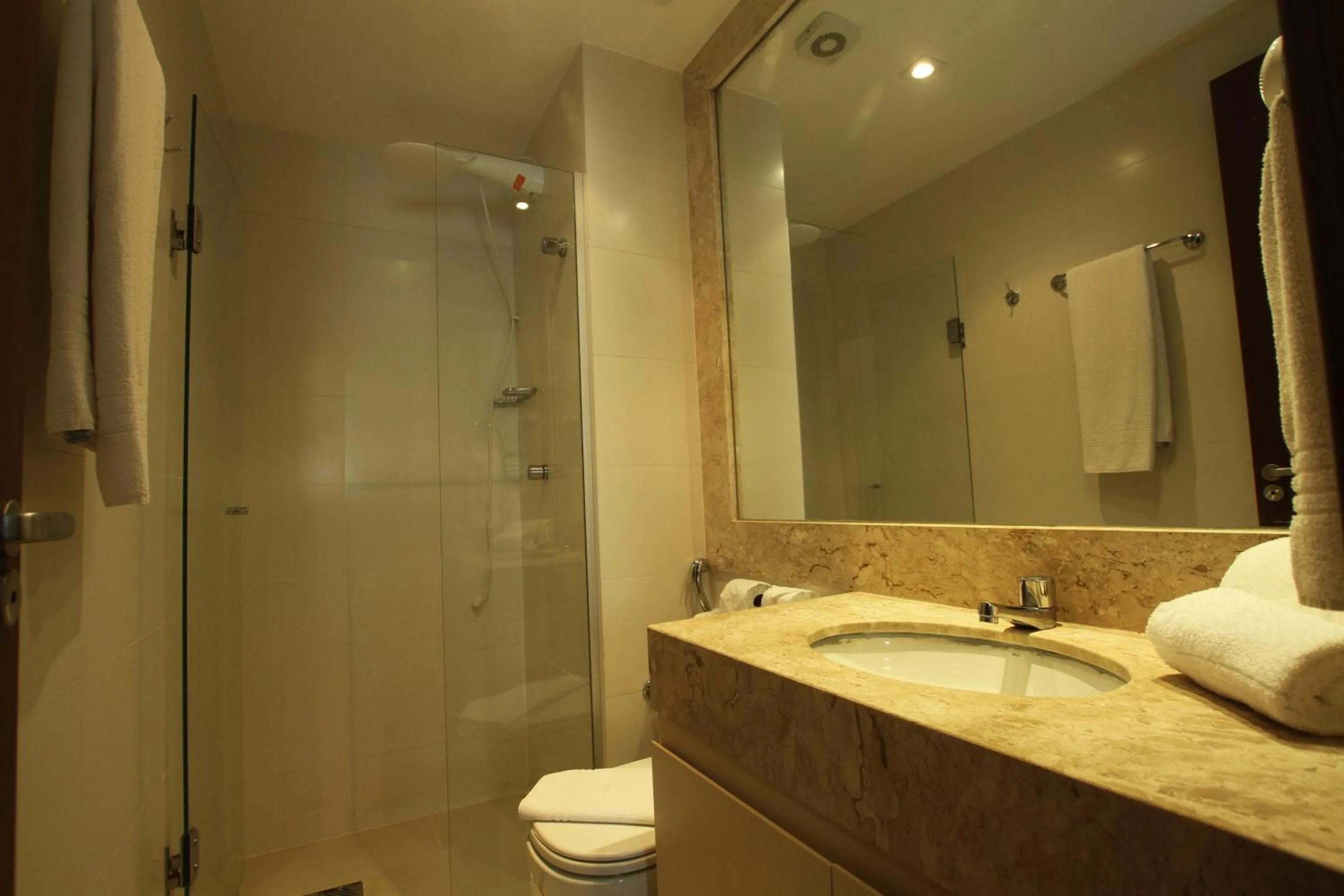 Bathroom in The Sun Full Condominiun