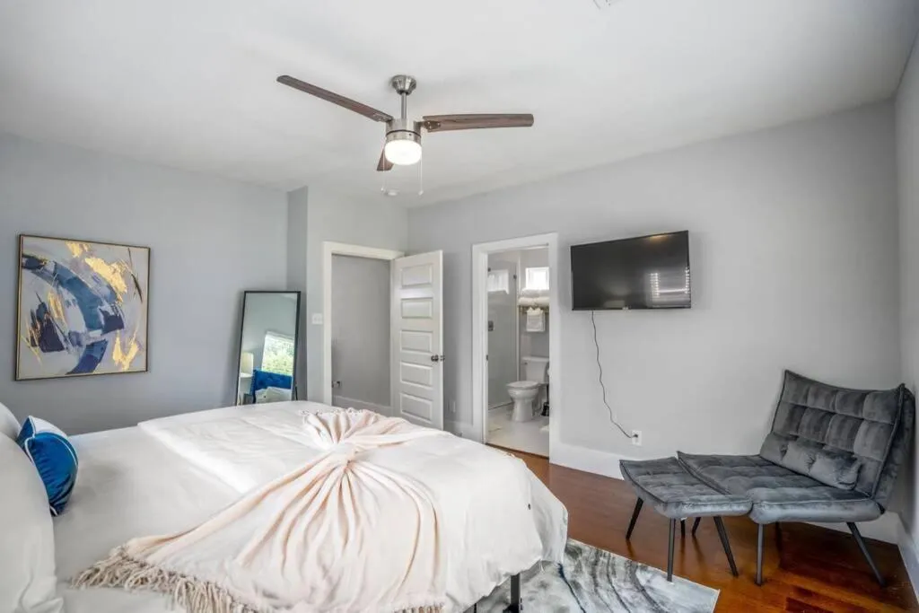 Photo of the whole room, Bed in Intergalactic Abode at East Downtown