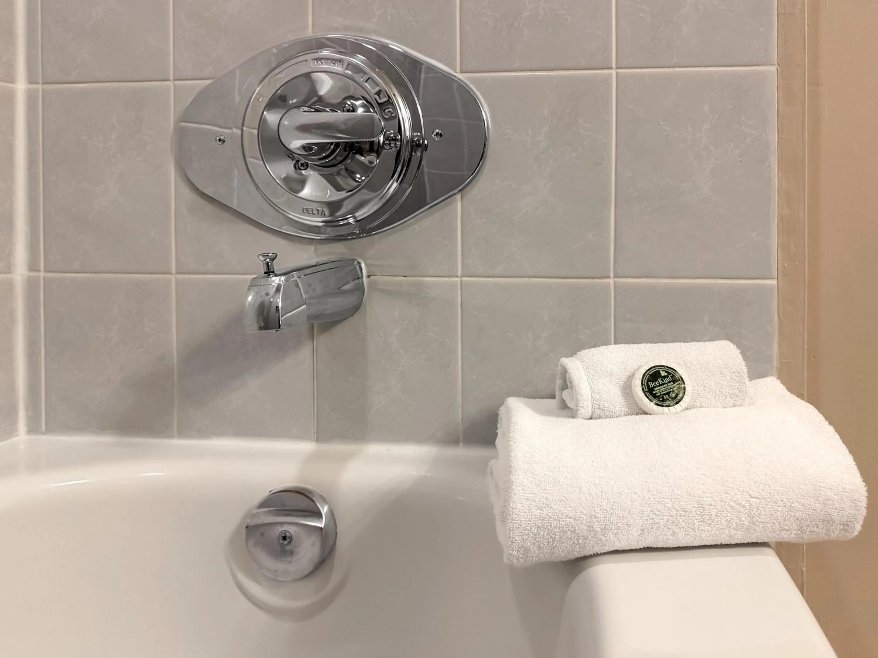 Bathroom in Campus Tower Suite Hotel