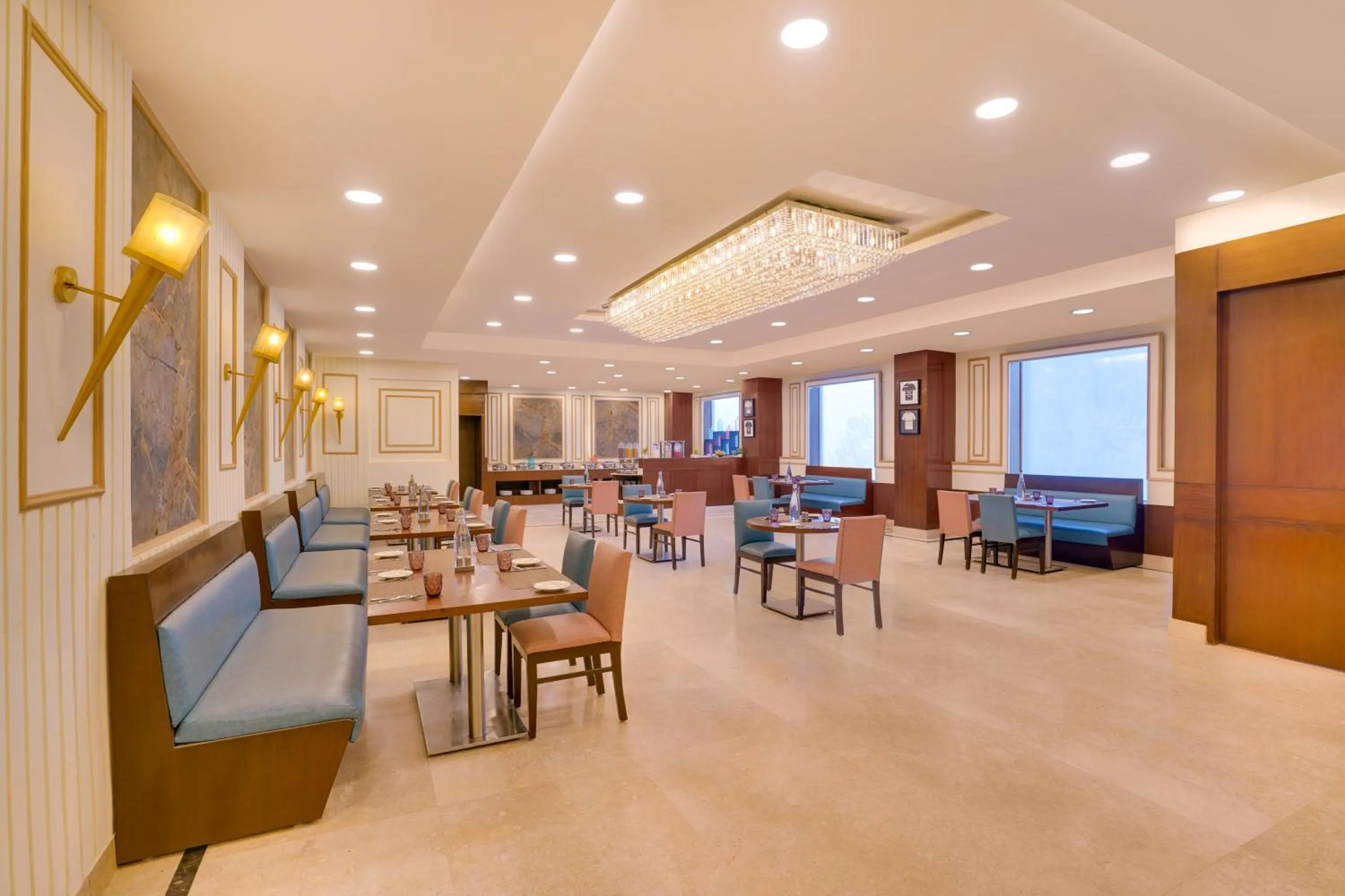 Restaurant/places to eat in Lemon Tree Hotel, Noida