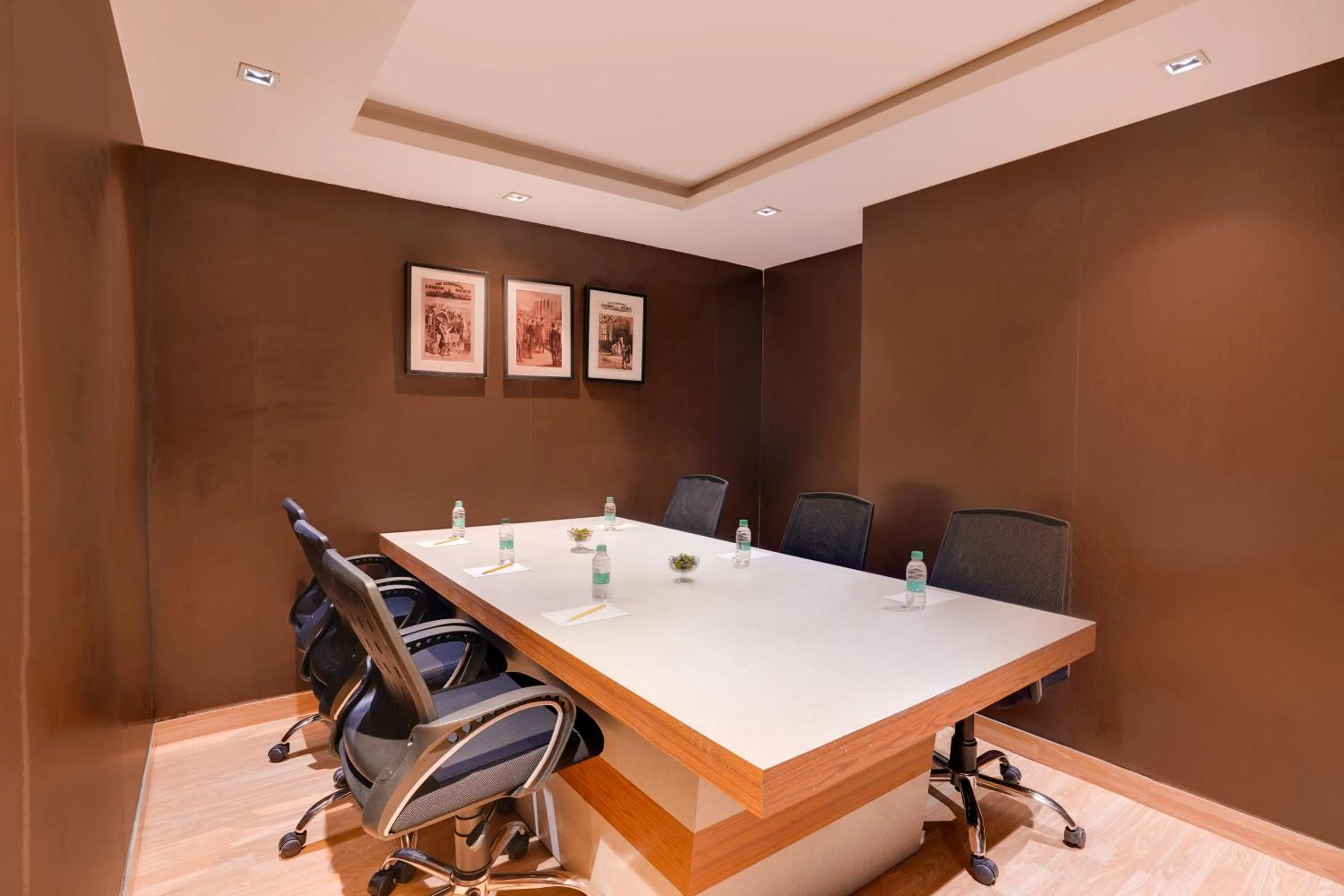 Meeting/conference room in Lemon Tree Hotel, Noida