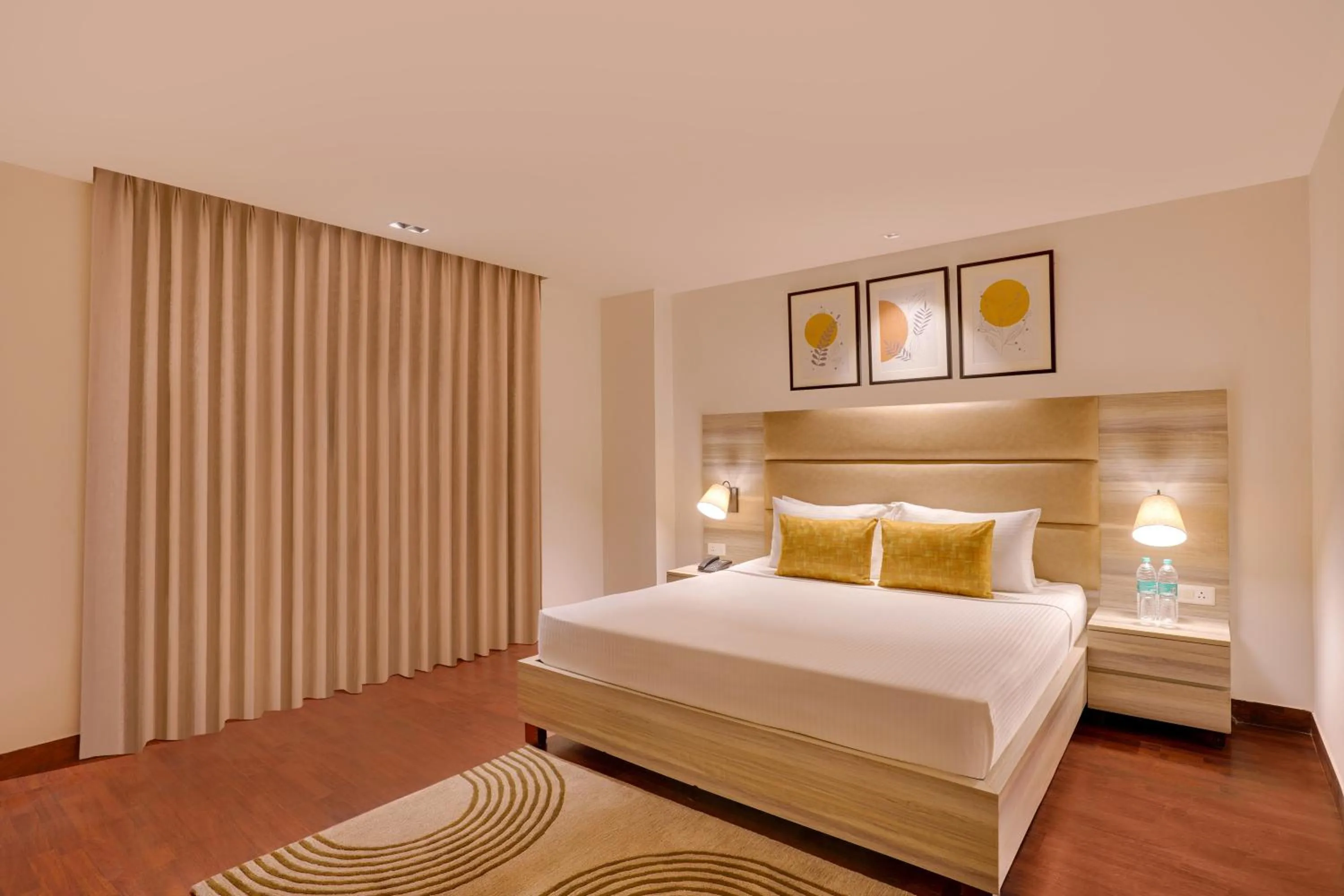 Bedroom, Bed in Lemon Tree Hotel, Noida
