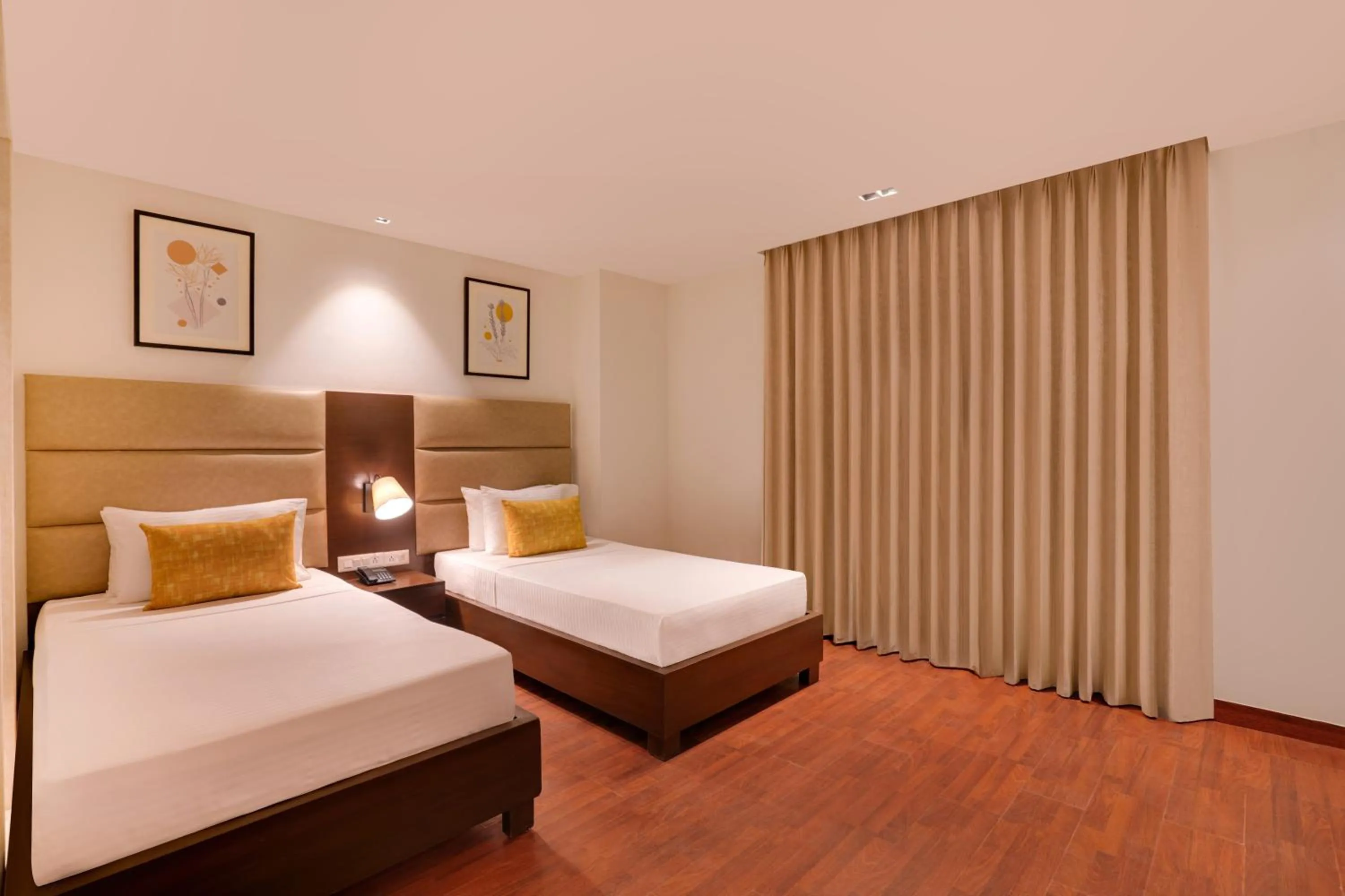 Bedroom, Bed in Lemon Tree Hotel, Noida