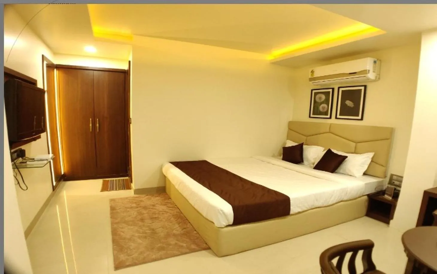 Bedroom in Hotel Jalsa , Bhopal