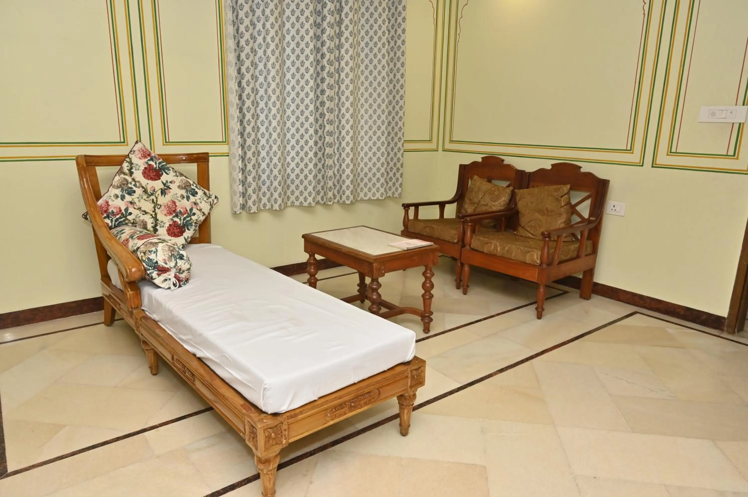 Living room, Bed in Hotel Rime Vista