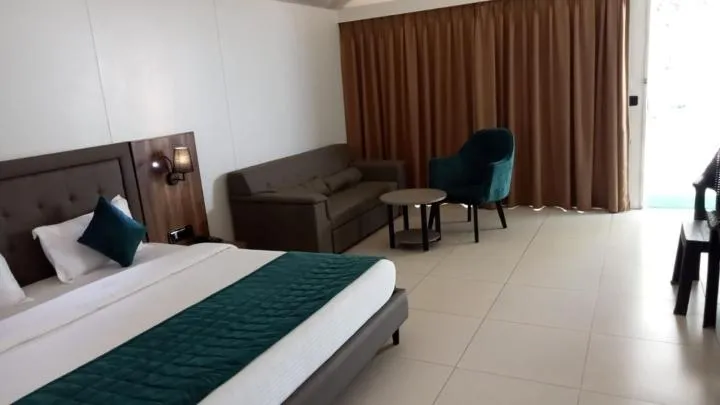 Bed in White Feather Resort Kauncha