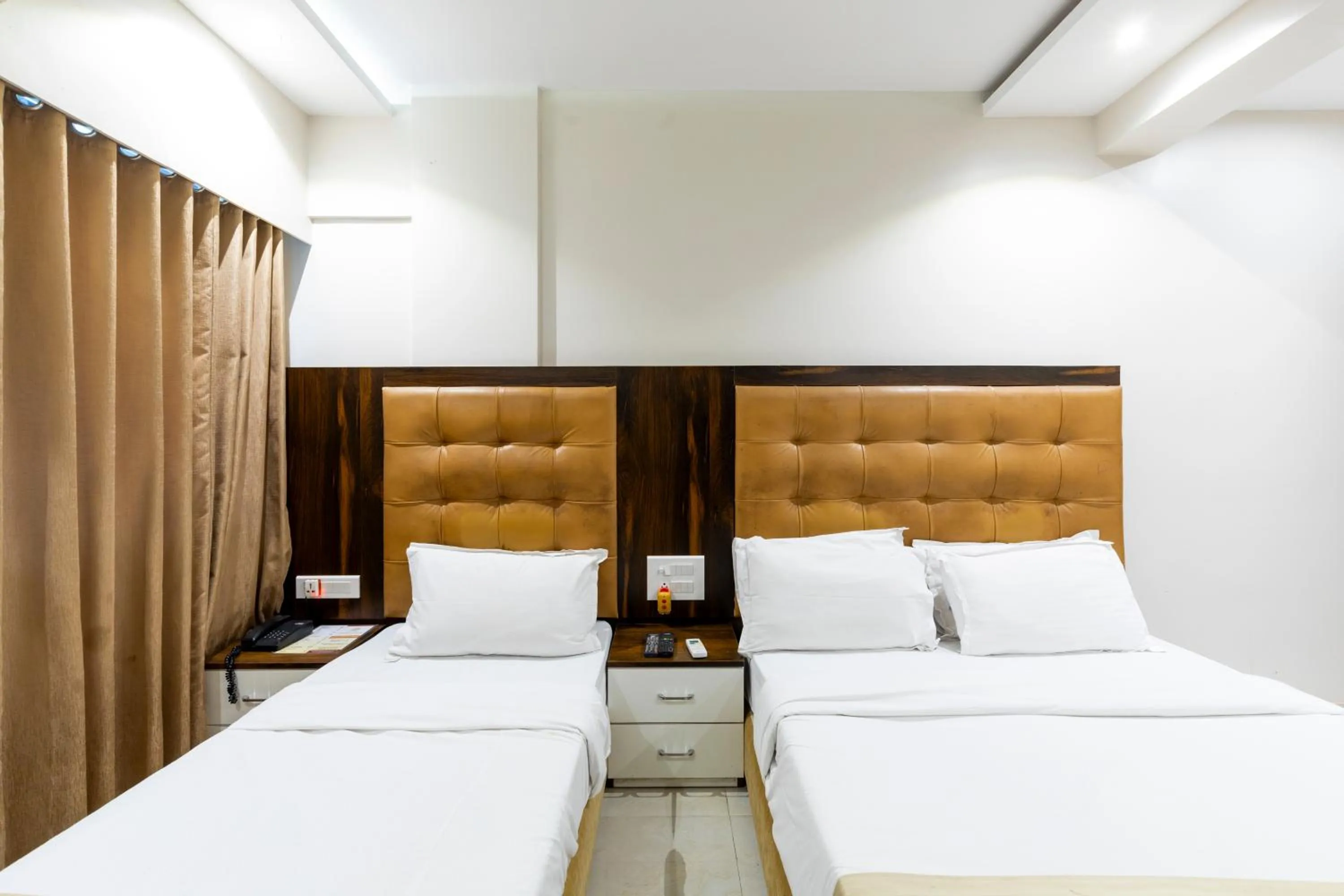 Bed in Hotel Embassy Park - BKC Mumbai