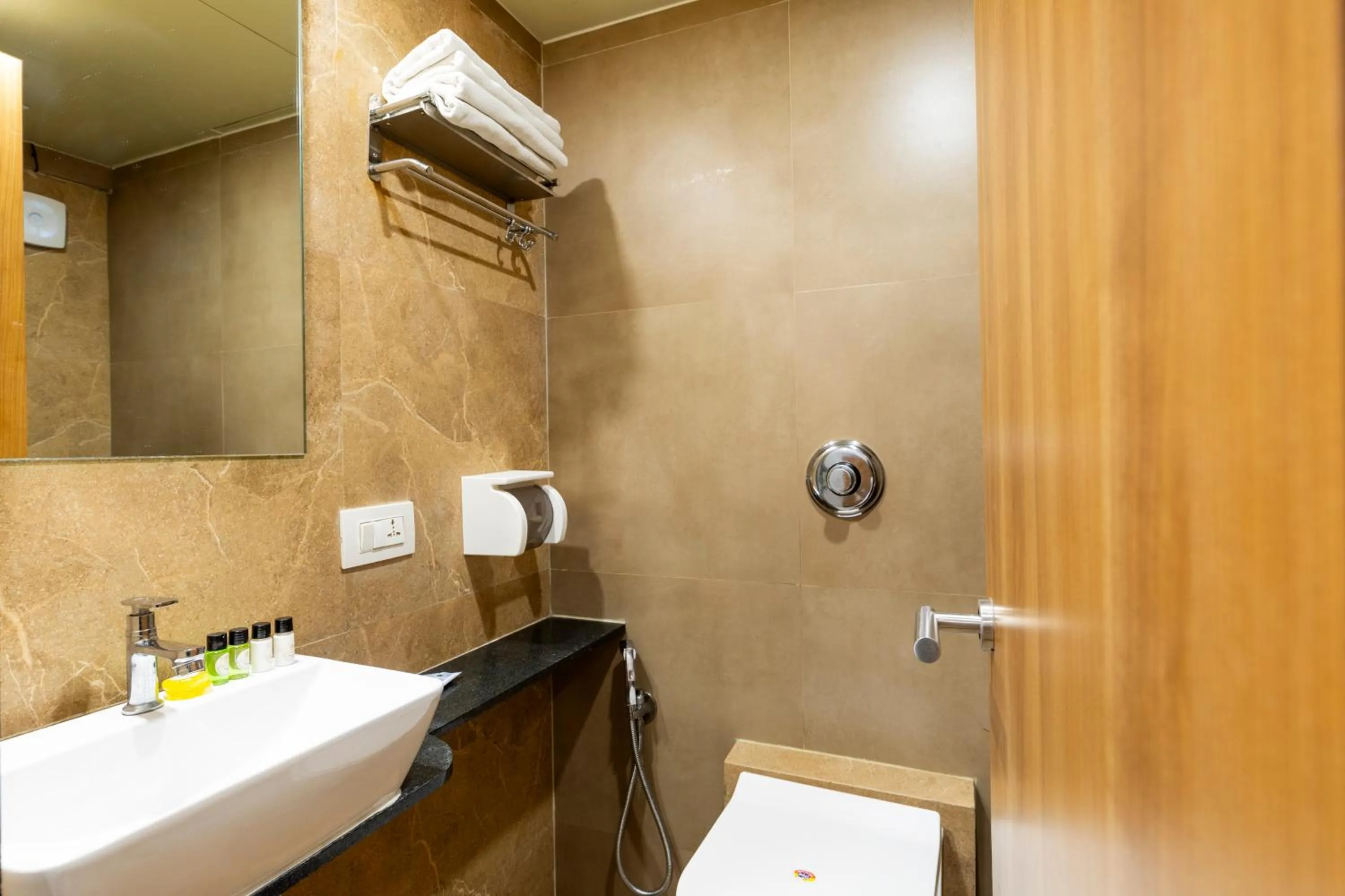 Shower in Hotel Embassy Park - BKC Mumbai