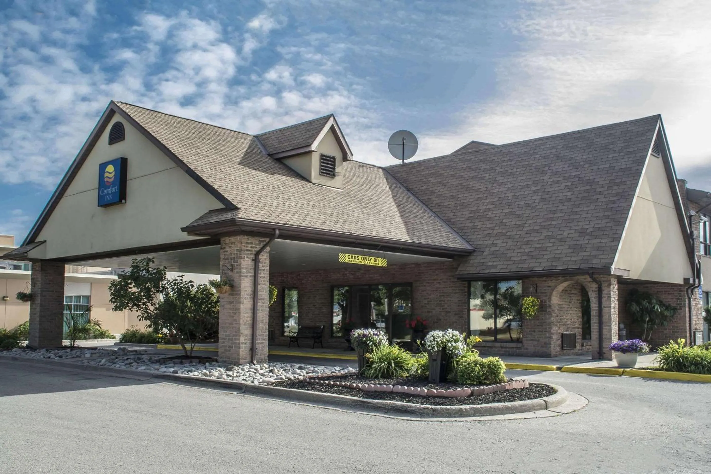 Property building in Comfort Inn London - Ontario