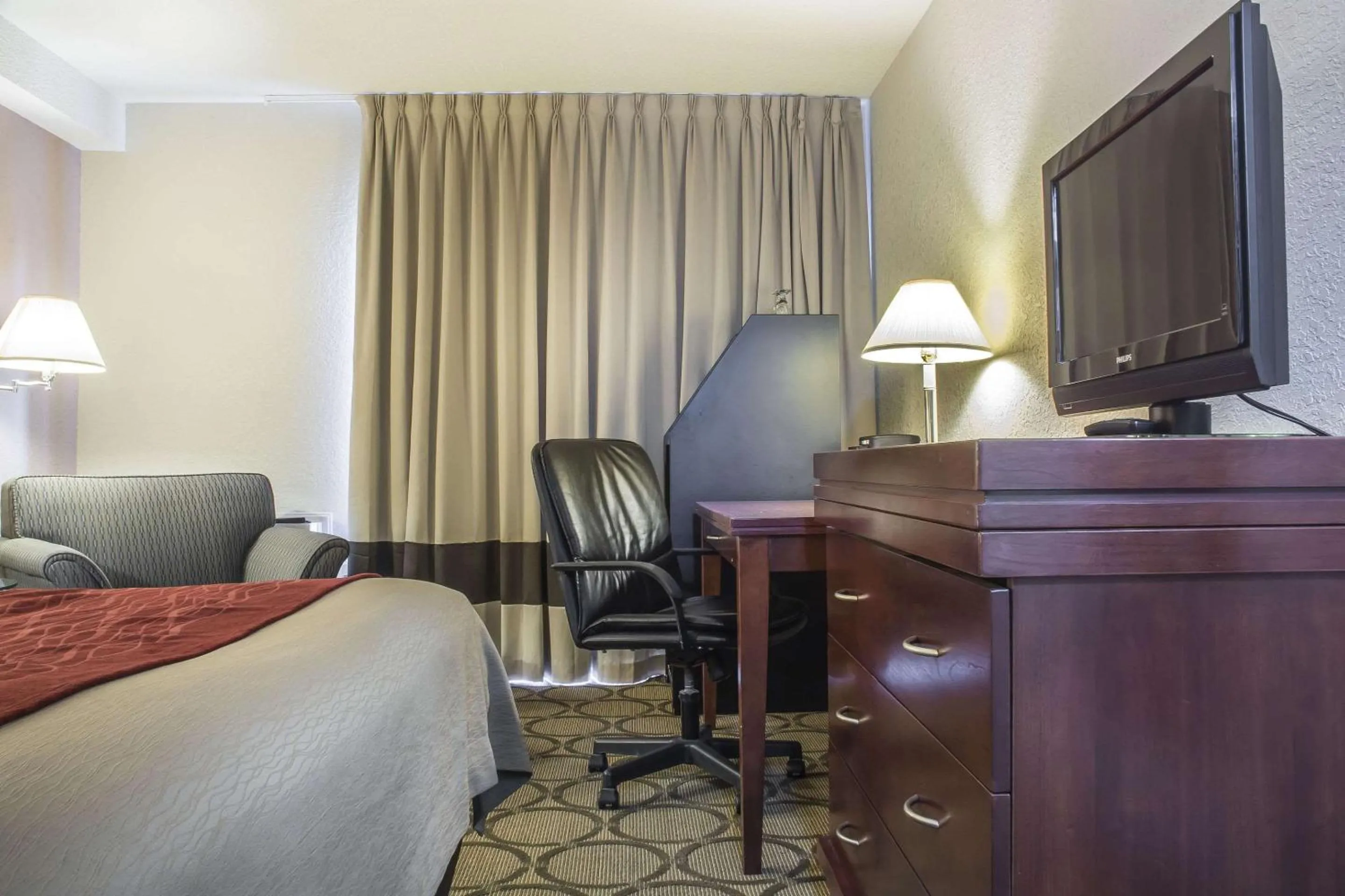 Photo of the whole room in Comfort Inn London - Ontario