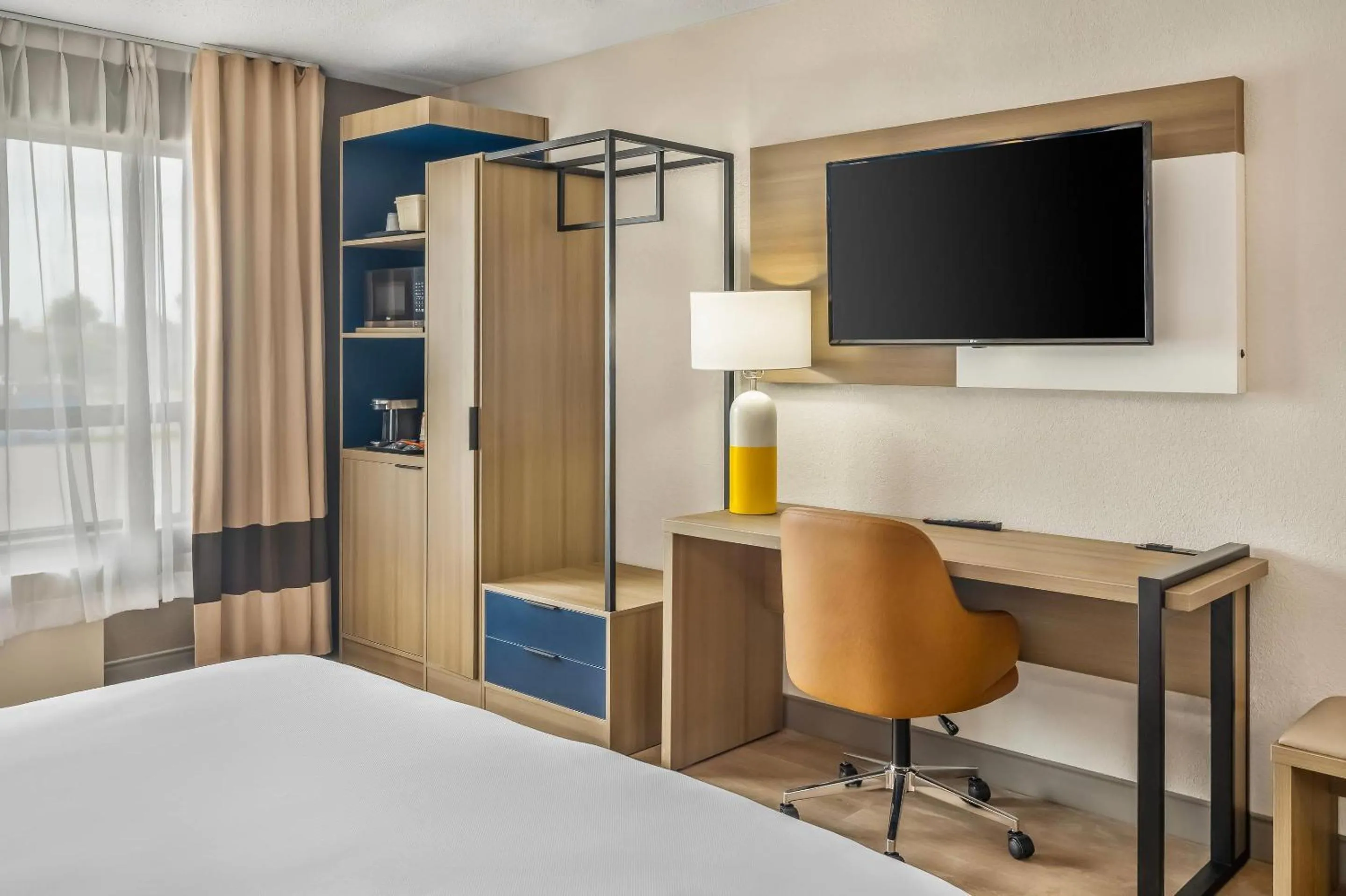 Bedroom, Bed in Comfort Inn