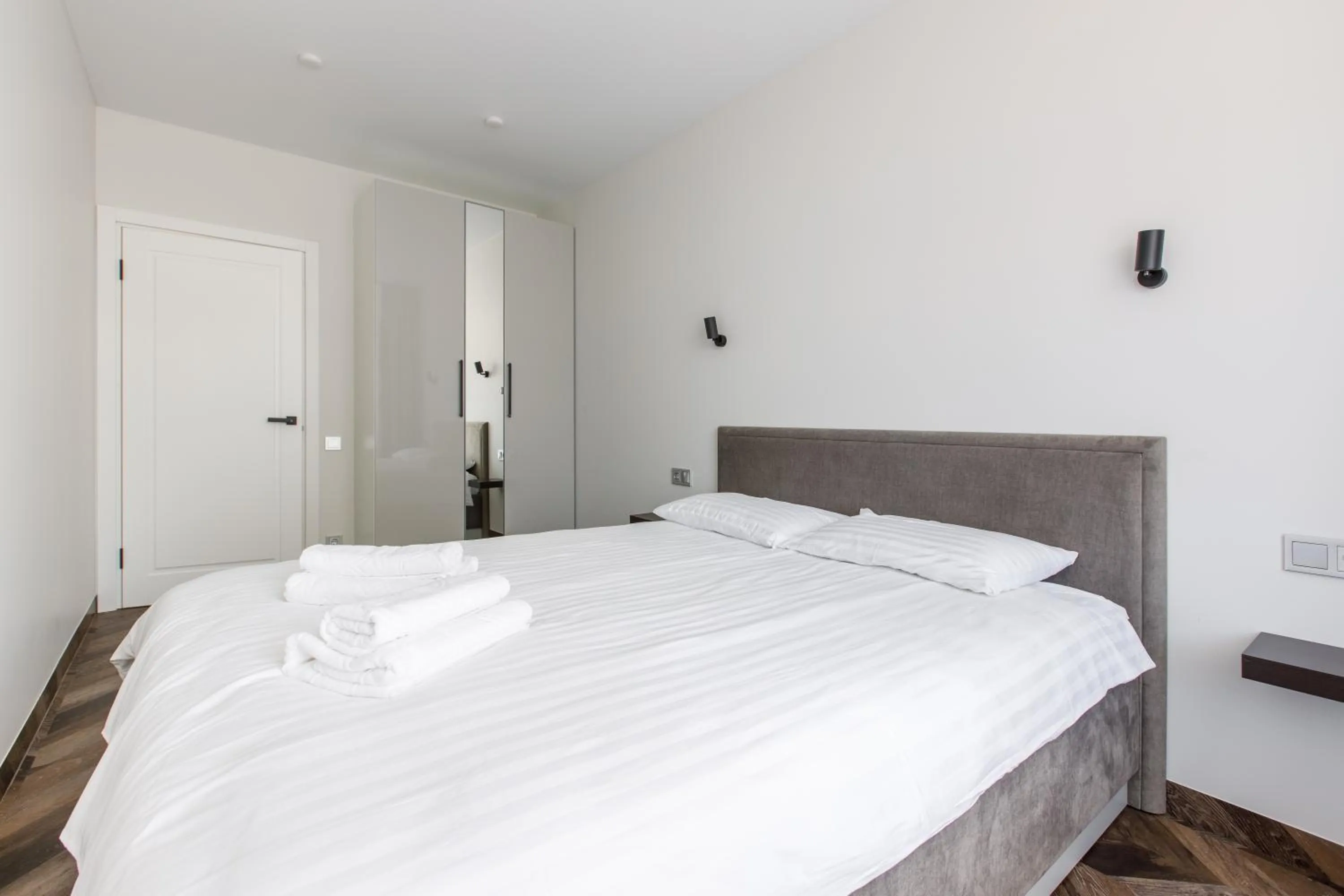 Bedroom, Bed in Seaside Central Hotel