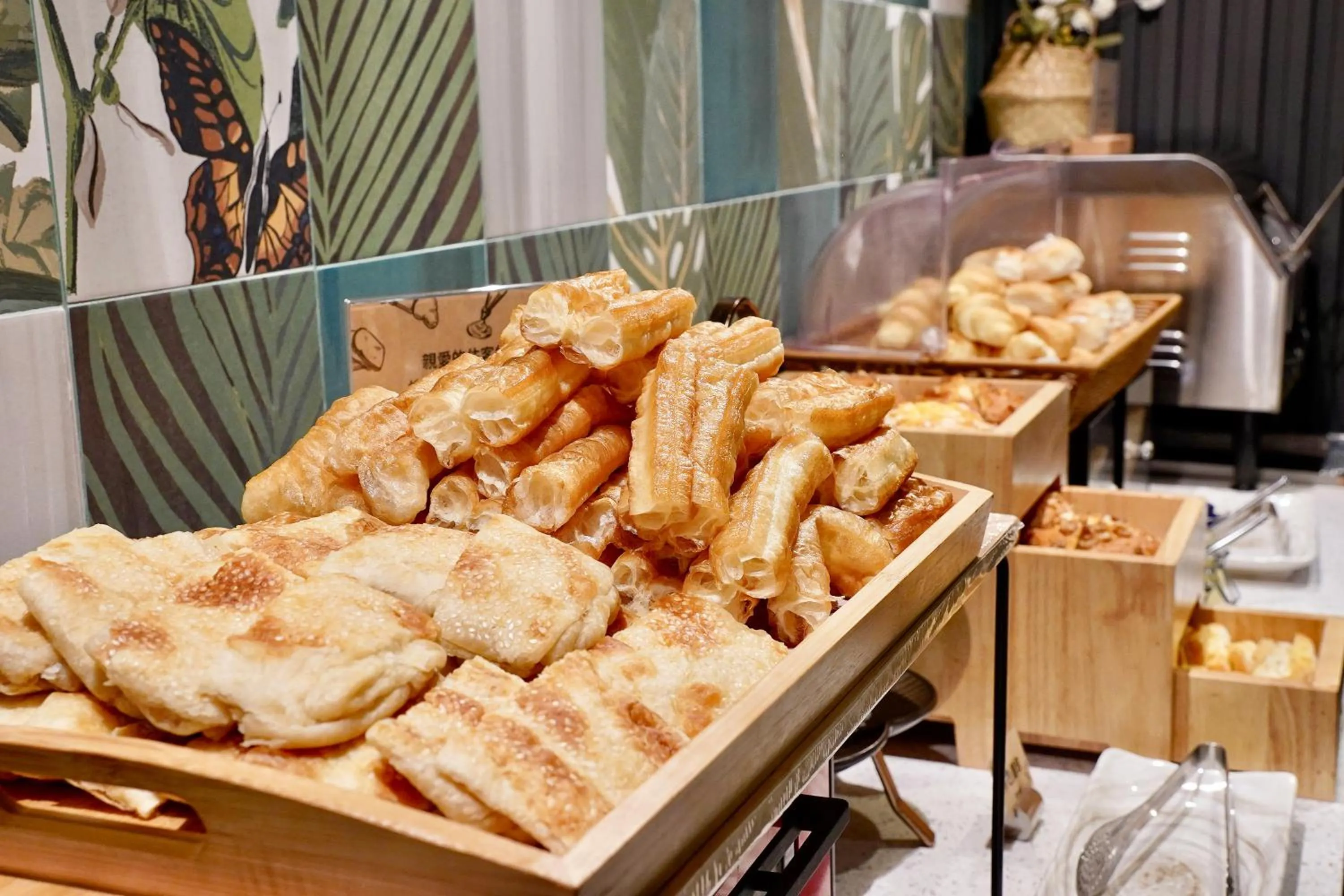 Breakfast in Tenz Go Hotel