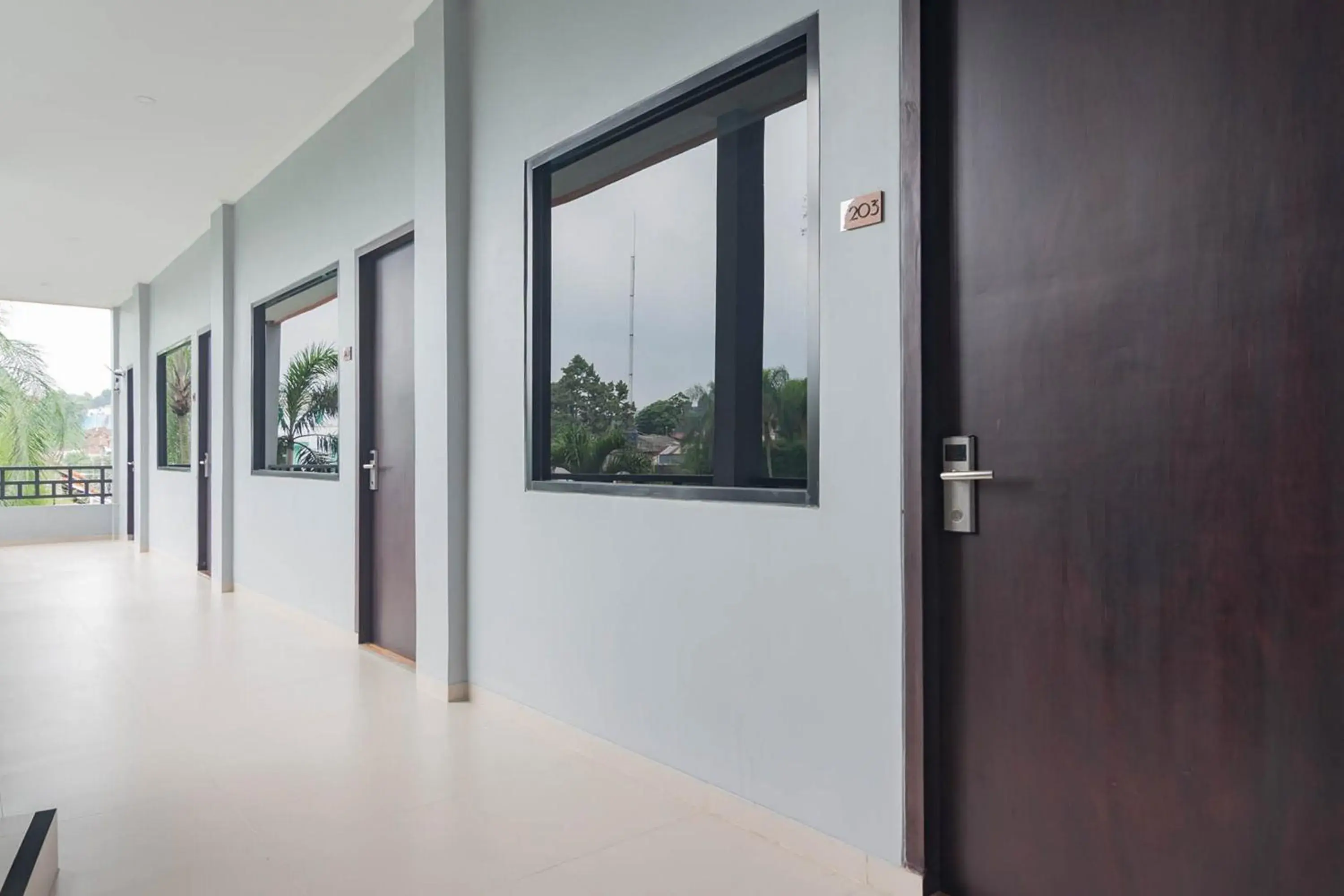 Facade/entrance in Urbanview Hotel Sagara Bogor Facade/entrance in Urbanview Hotel Sagara Bogor