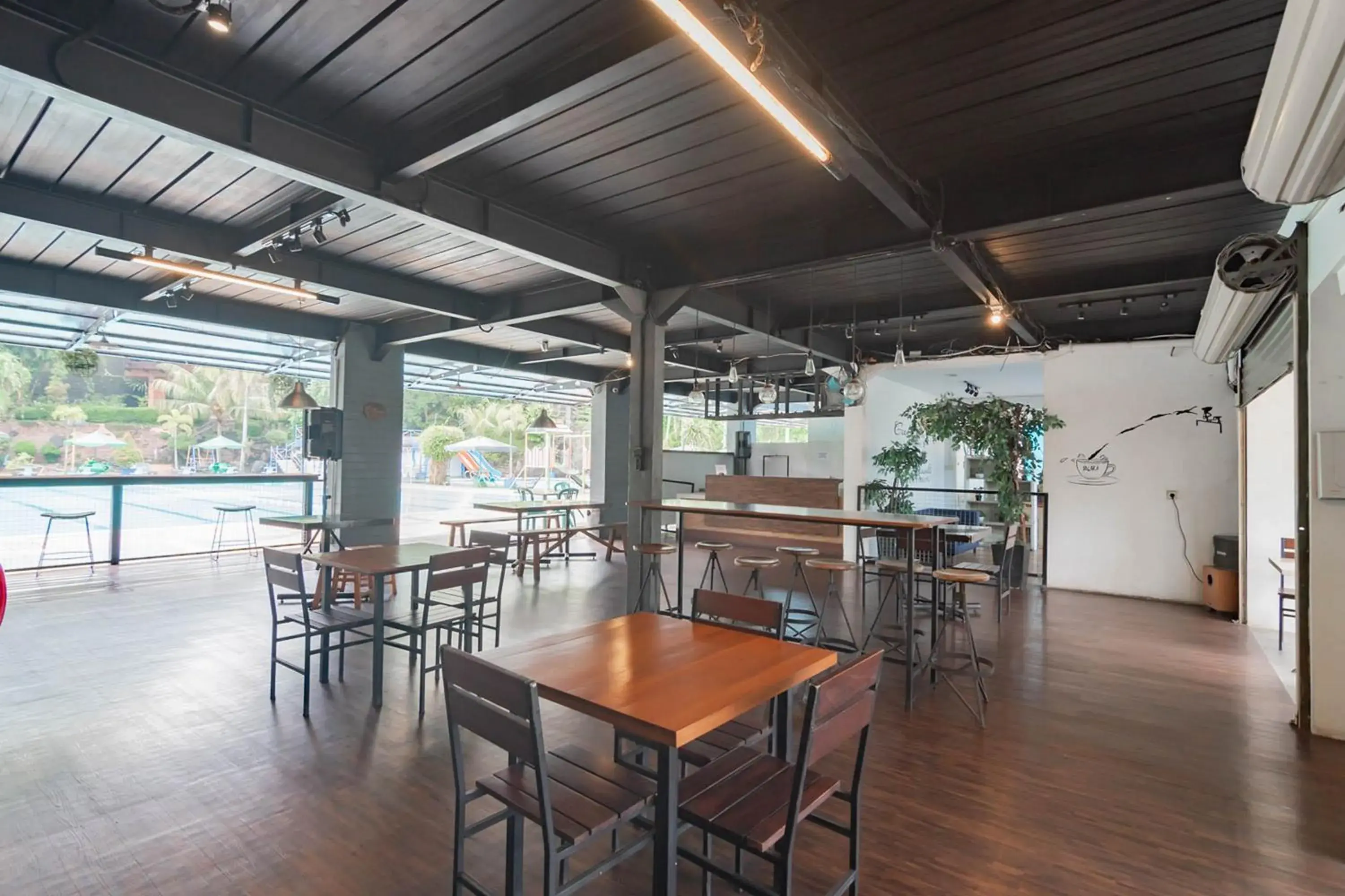 Restaurant/places to eat in Urbanview Hotel Sagara Bogor Restaurant/places to eat in Urbanview Hotel Sagara Bogor