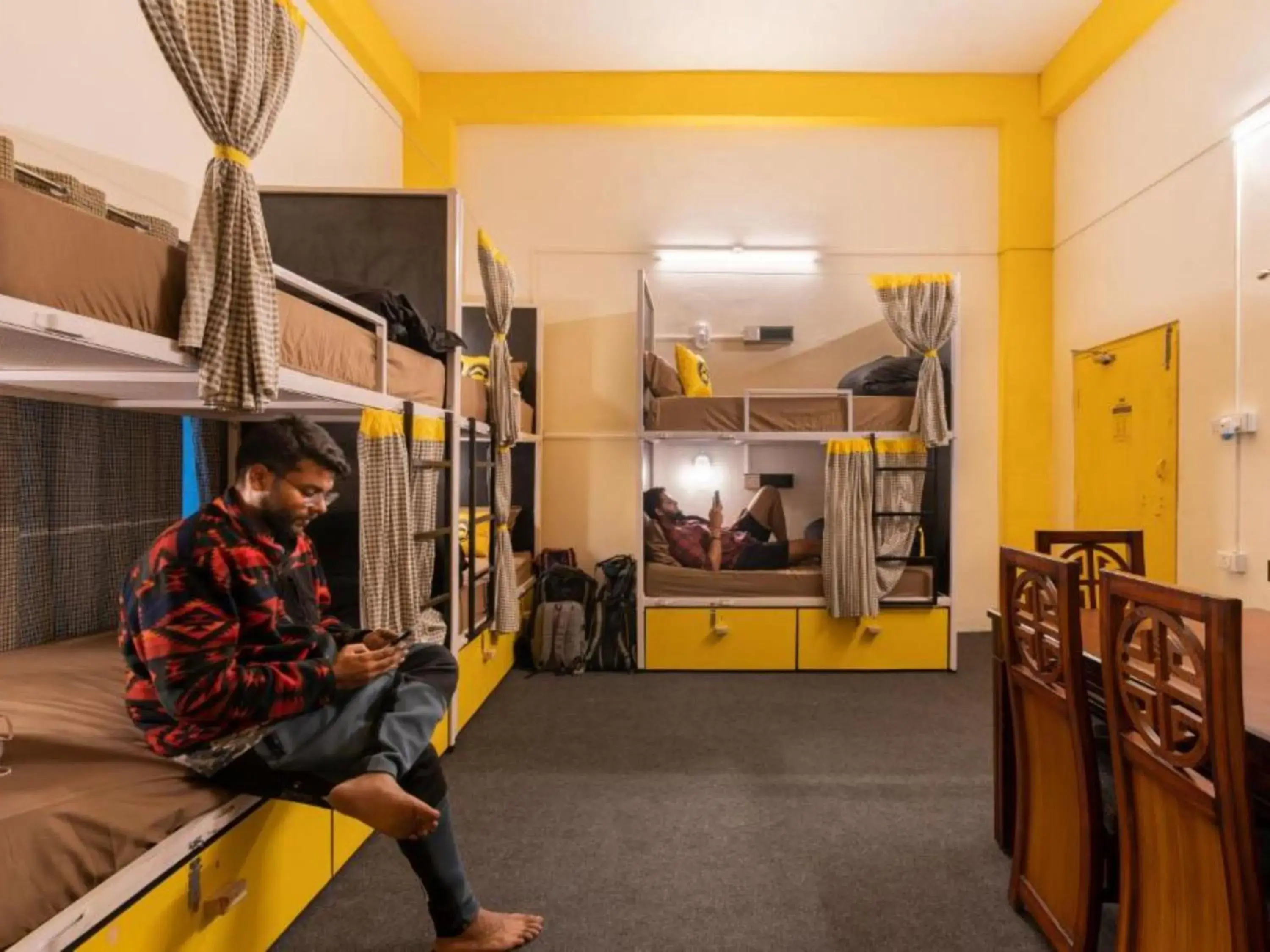 Bed in 10-Bed Mixed Dormitory Room with Garden View in The Hosteller Kasar Devi Bed in 10-Bed Mixed Dormitory Room with Garden View in The Hosteller Kasar Devi