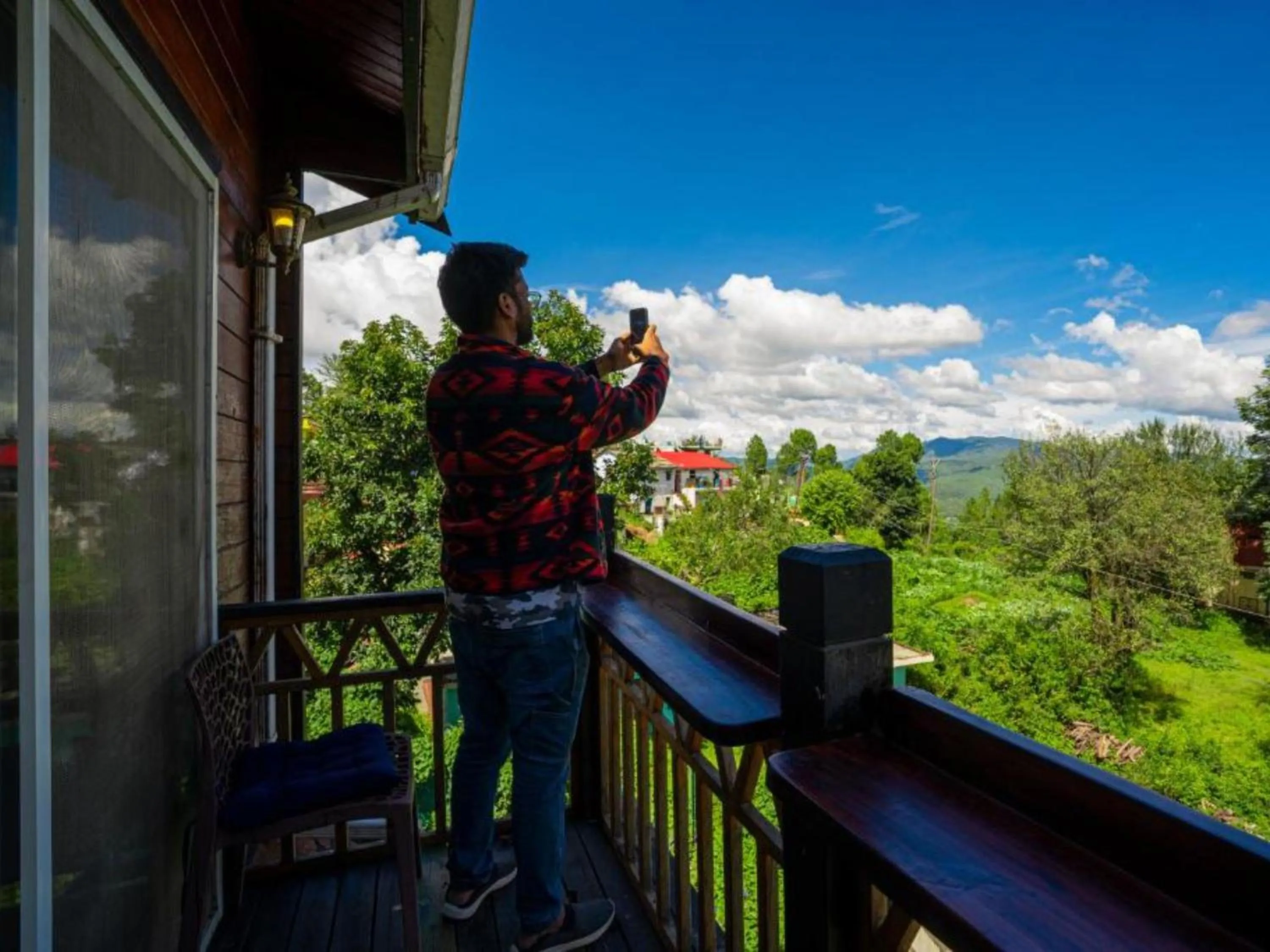 Day in The Hosteller Kasar Devi