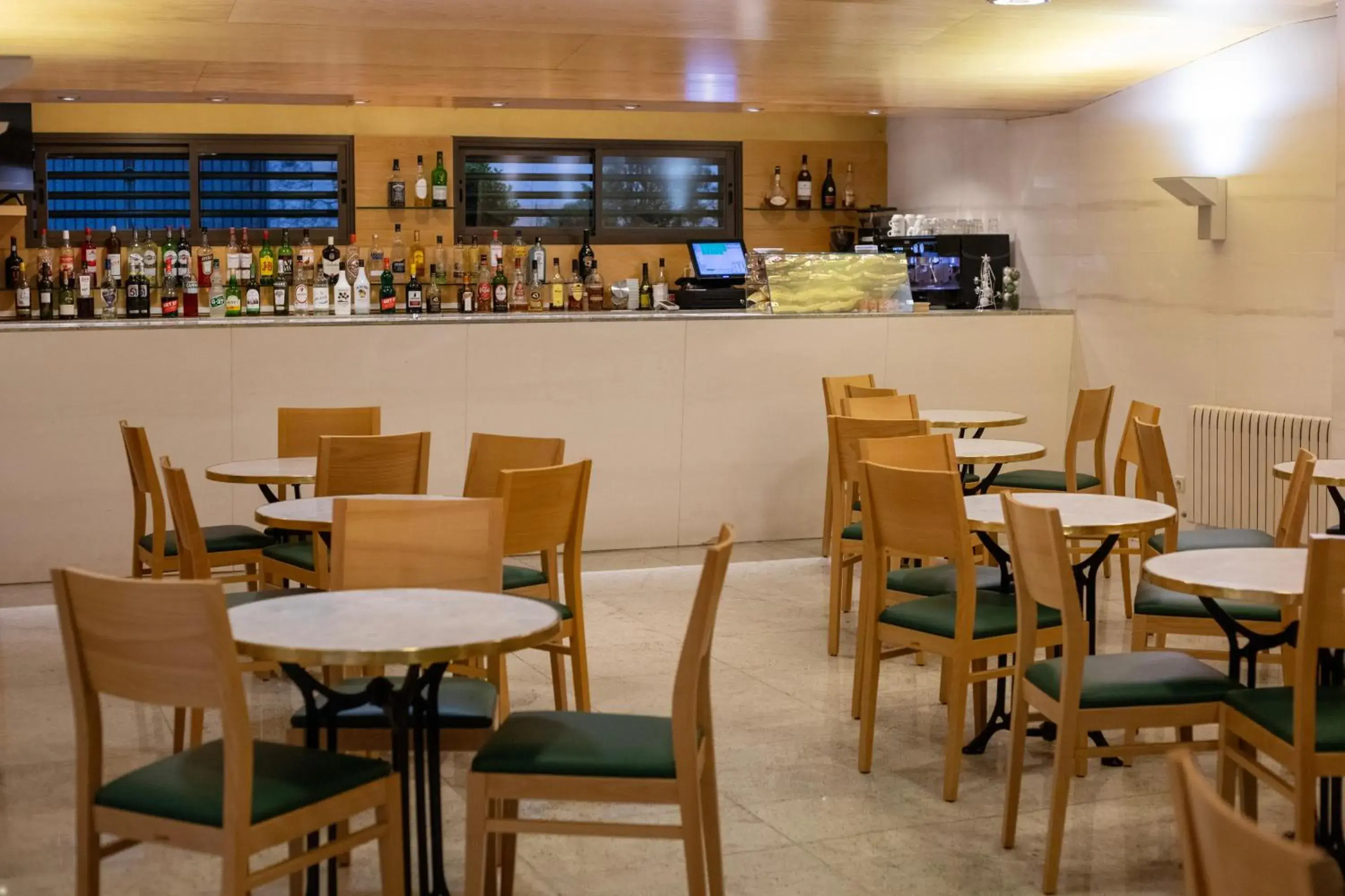 Lounge or bar in Hotel Coray by Pierre & Vacances Lounge or bar in Hotel Coray by Pierre & Vacances