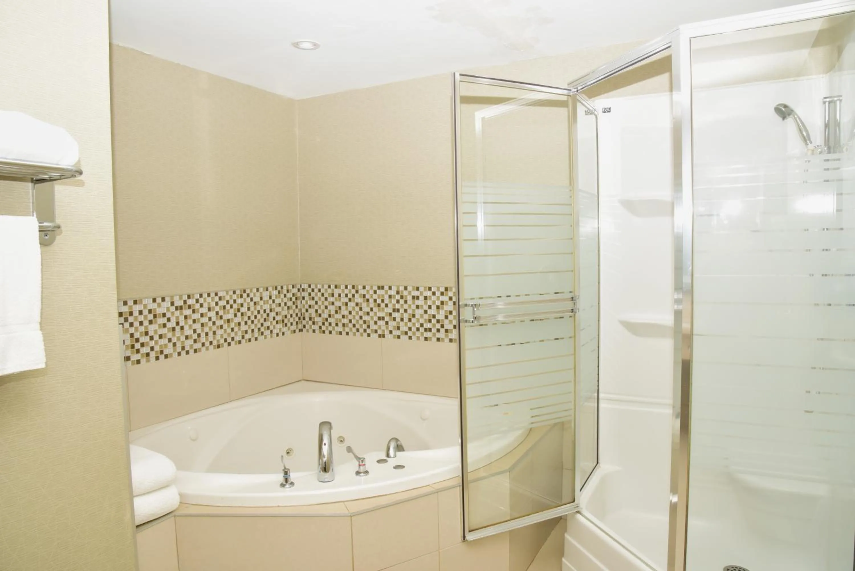 Bathroom in Days Inn by Wyndham Ottawa