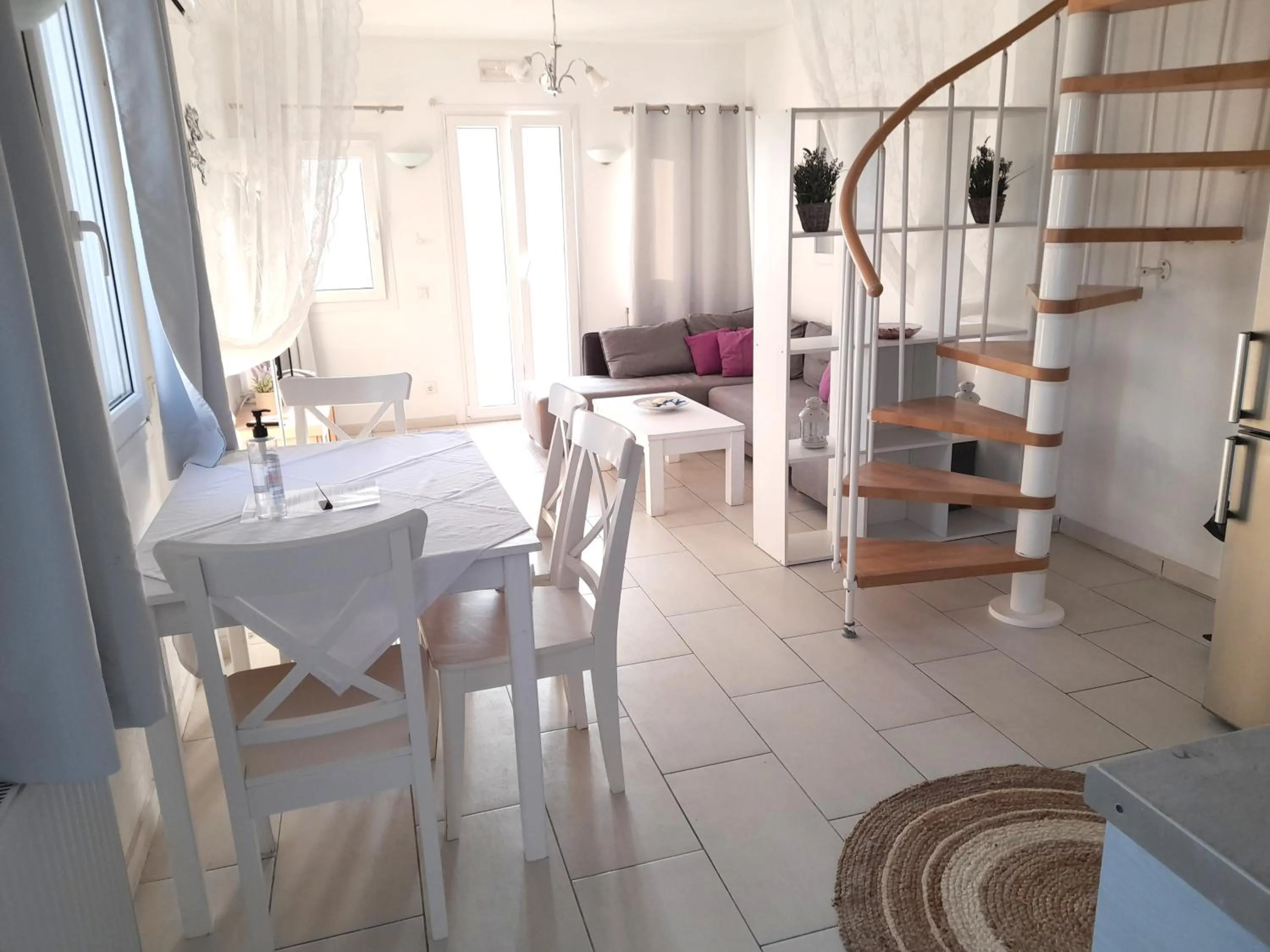 Sea paradise villas - Seaside & private jacuzzi