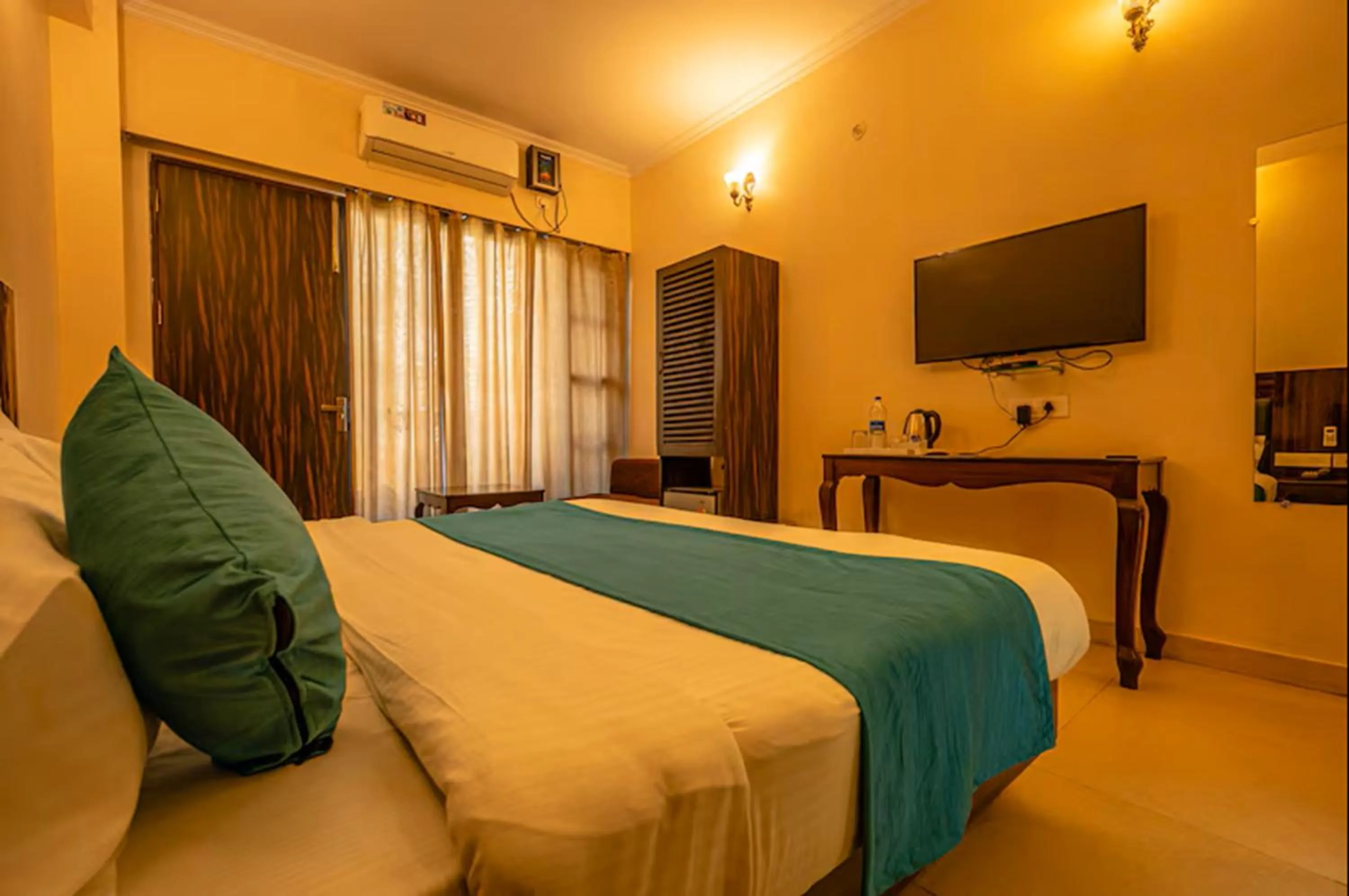 TV and multimedia, Bed in Hotel Rishikesh Grand by Kool Stays