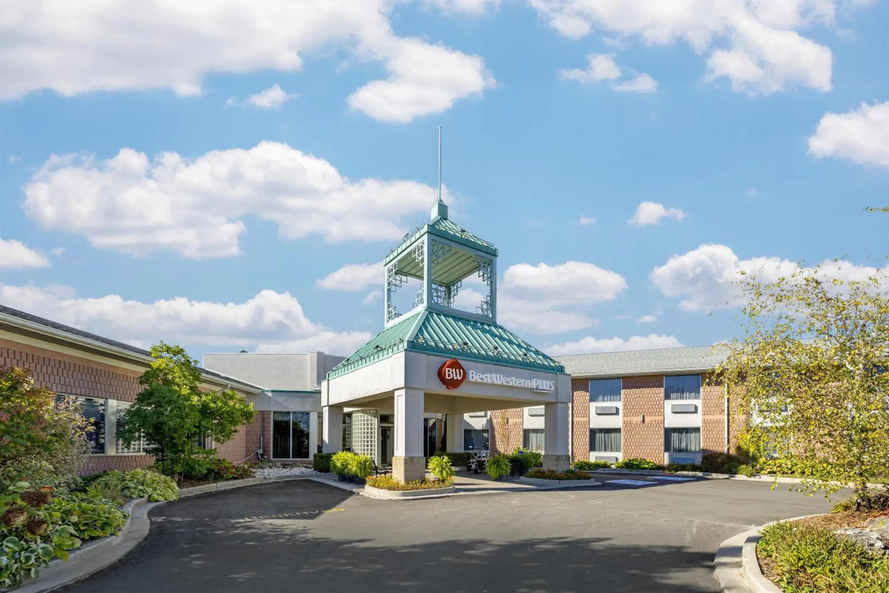 Property building in Best Western Plus Stoneridge Inn & Conference Centre London Ontario Property building in Best Western Plus Stoneridge Inn & Conference Centre London Ontario