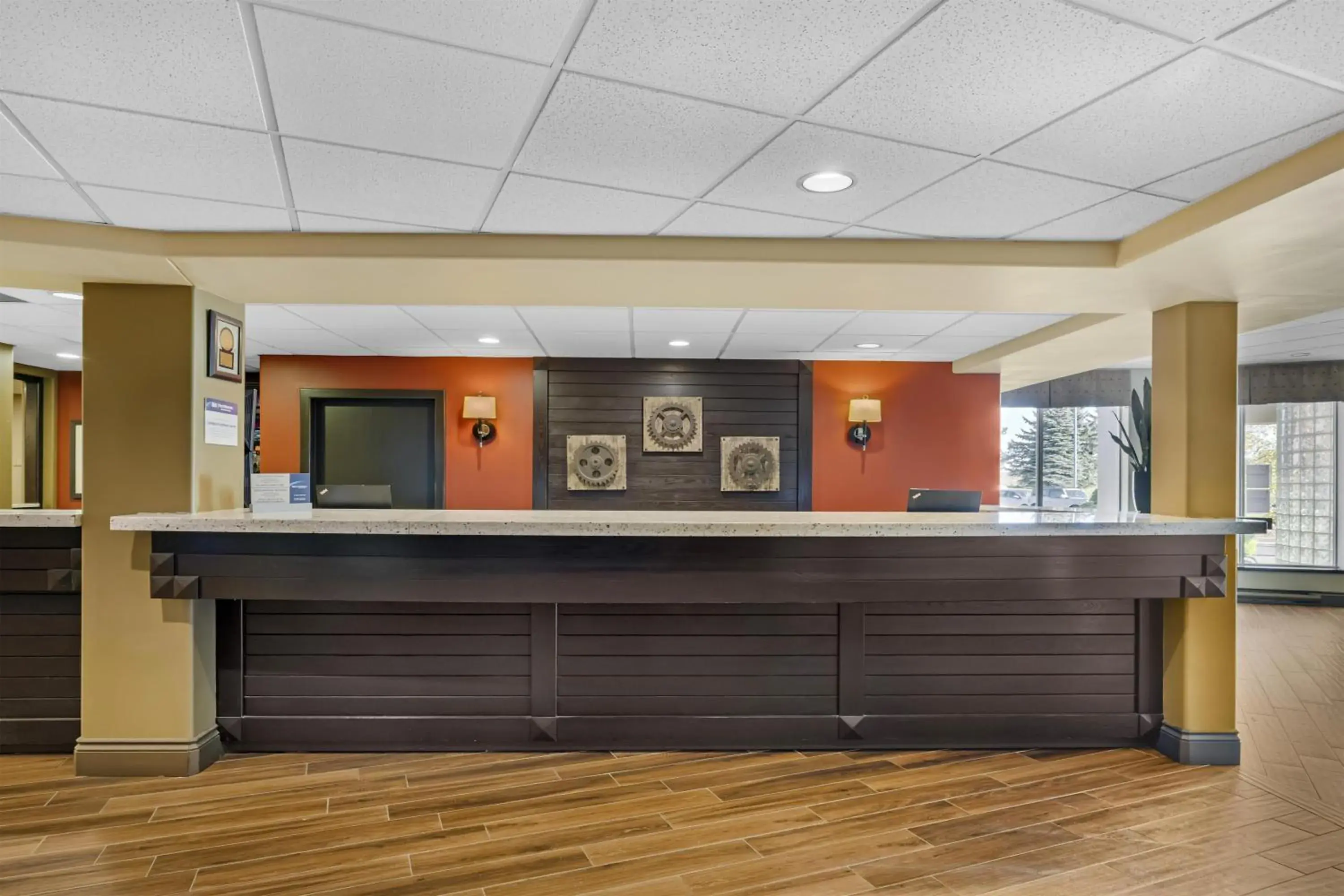 Lobby or reception in Best Western Plus Stoneridge Inn & Conference Centre London Ontario Lobby or reception in Best Western Plus Stoneridge Inn & Conference Centre London Ontario