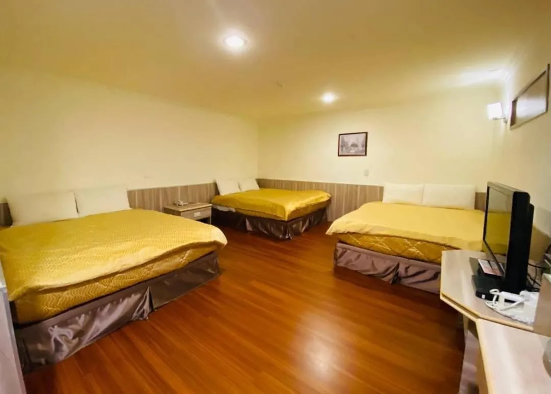 Bed in Yin Shan Hotel