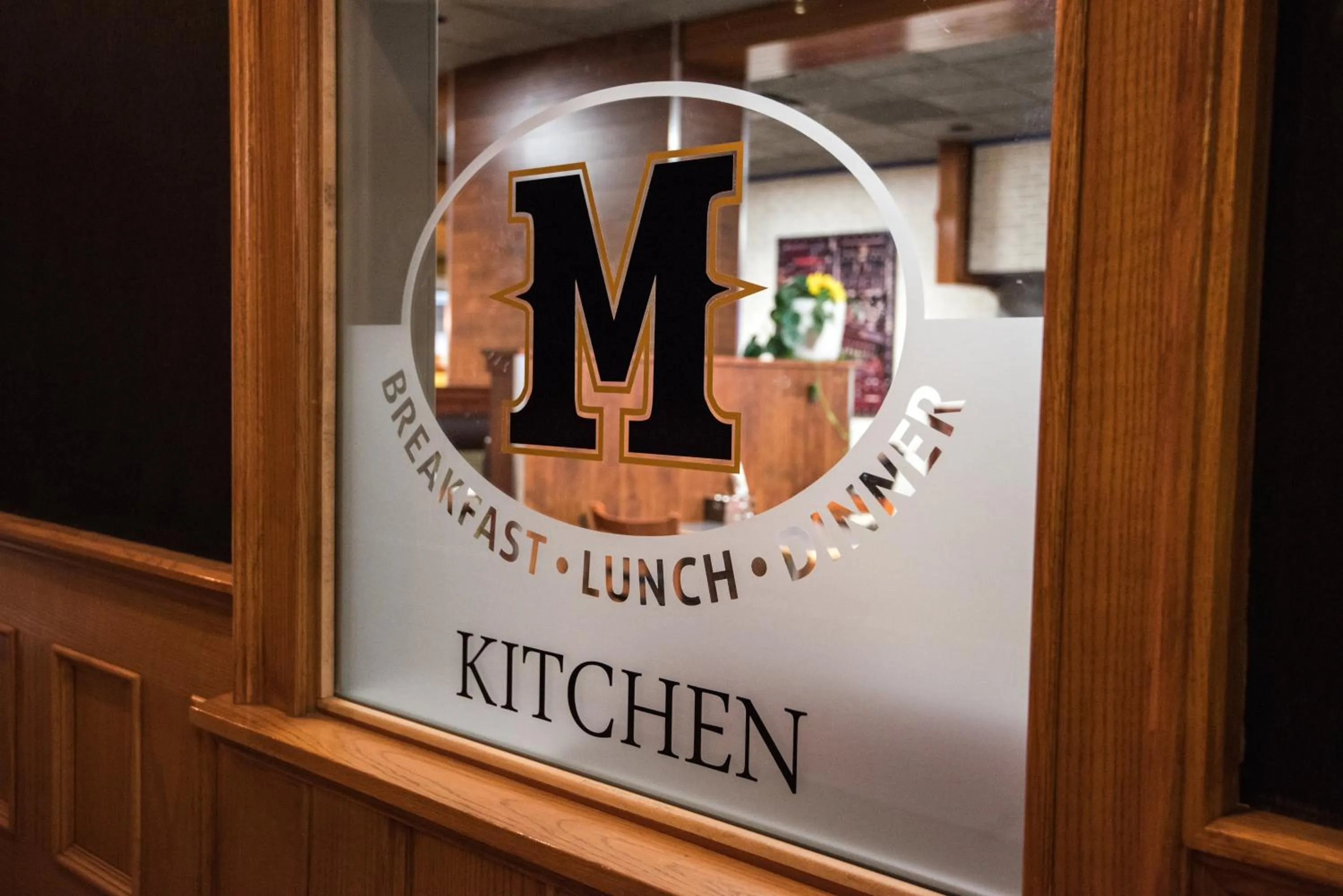 Food and drinks in Paradise Inn & Conference Centre