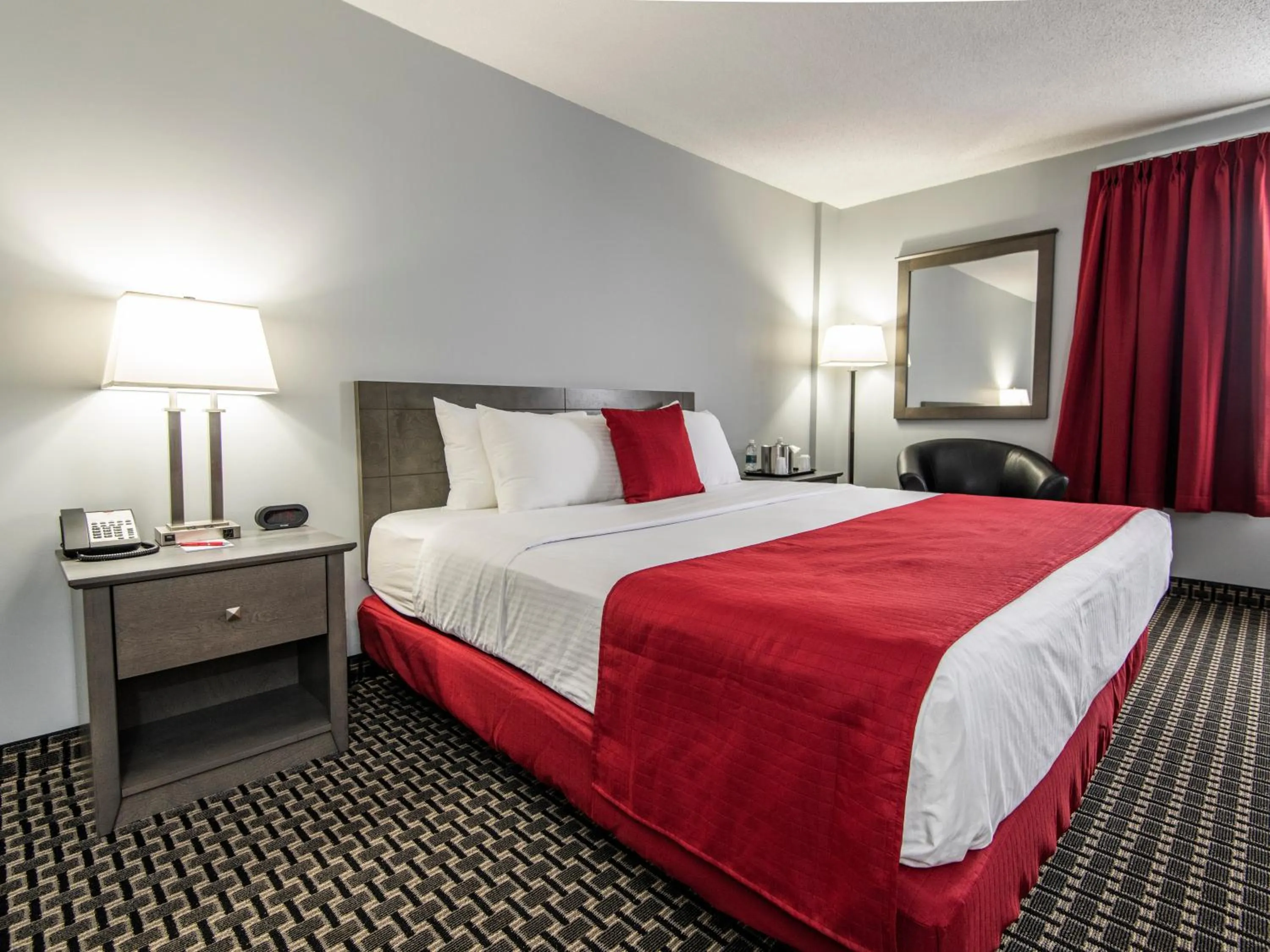 Bed in Paradise Inn & Conference Centre