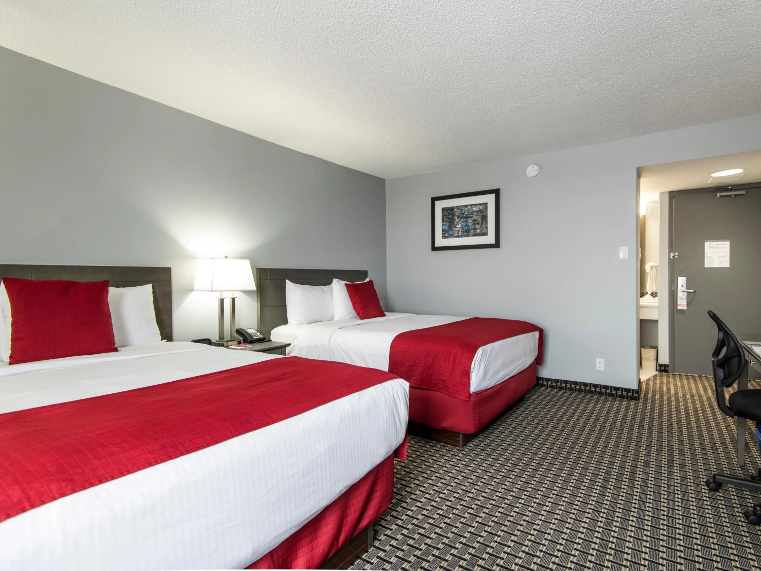 Bed in Paradise Inn & Conference Centre