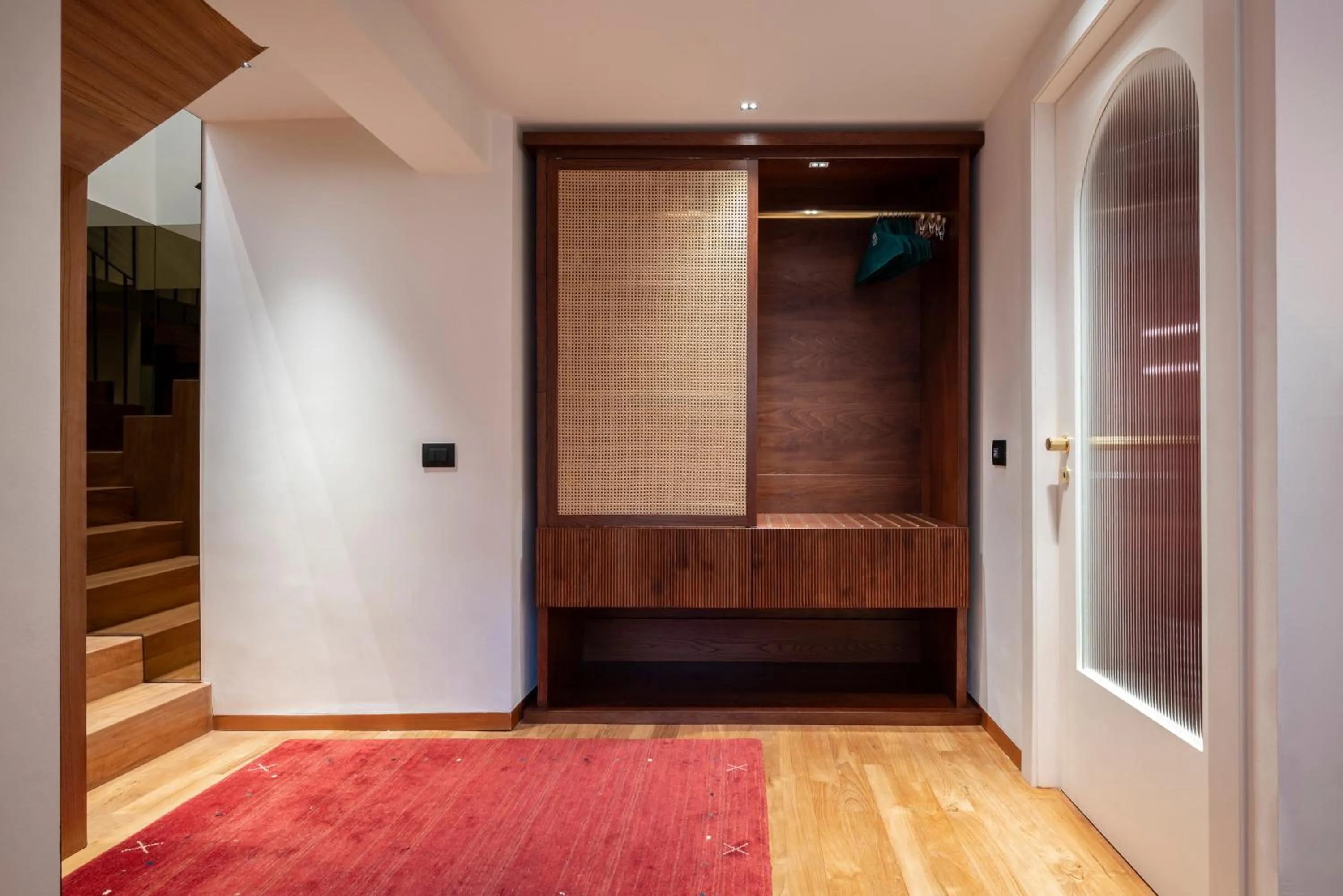 wardrobe, Bed in Vico Milano