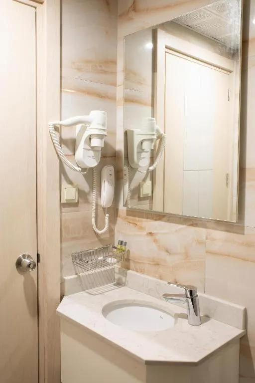 Bathroom in Alpinn Hotel DUE