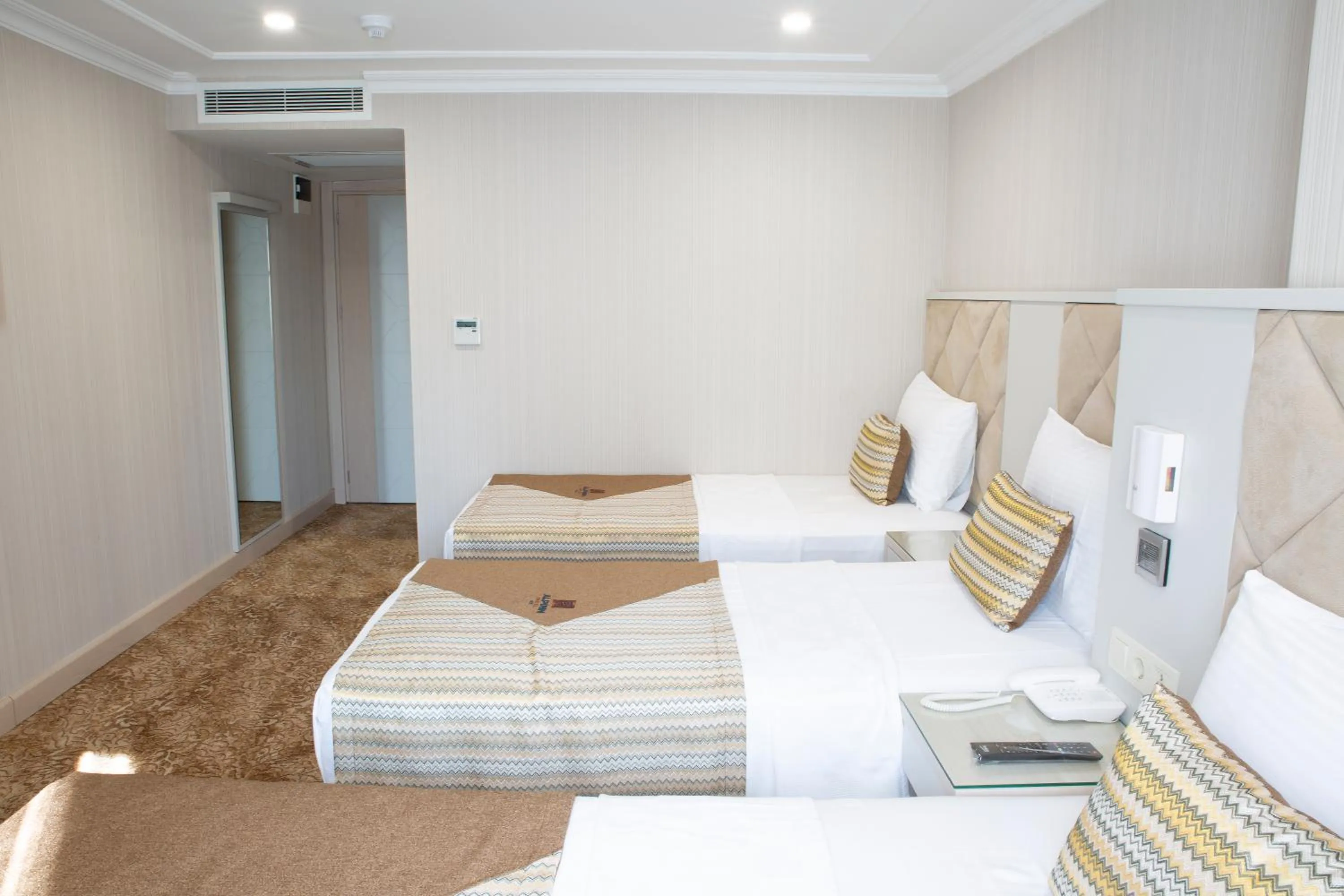 Bed in Alpinn Hotel DUE