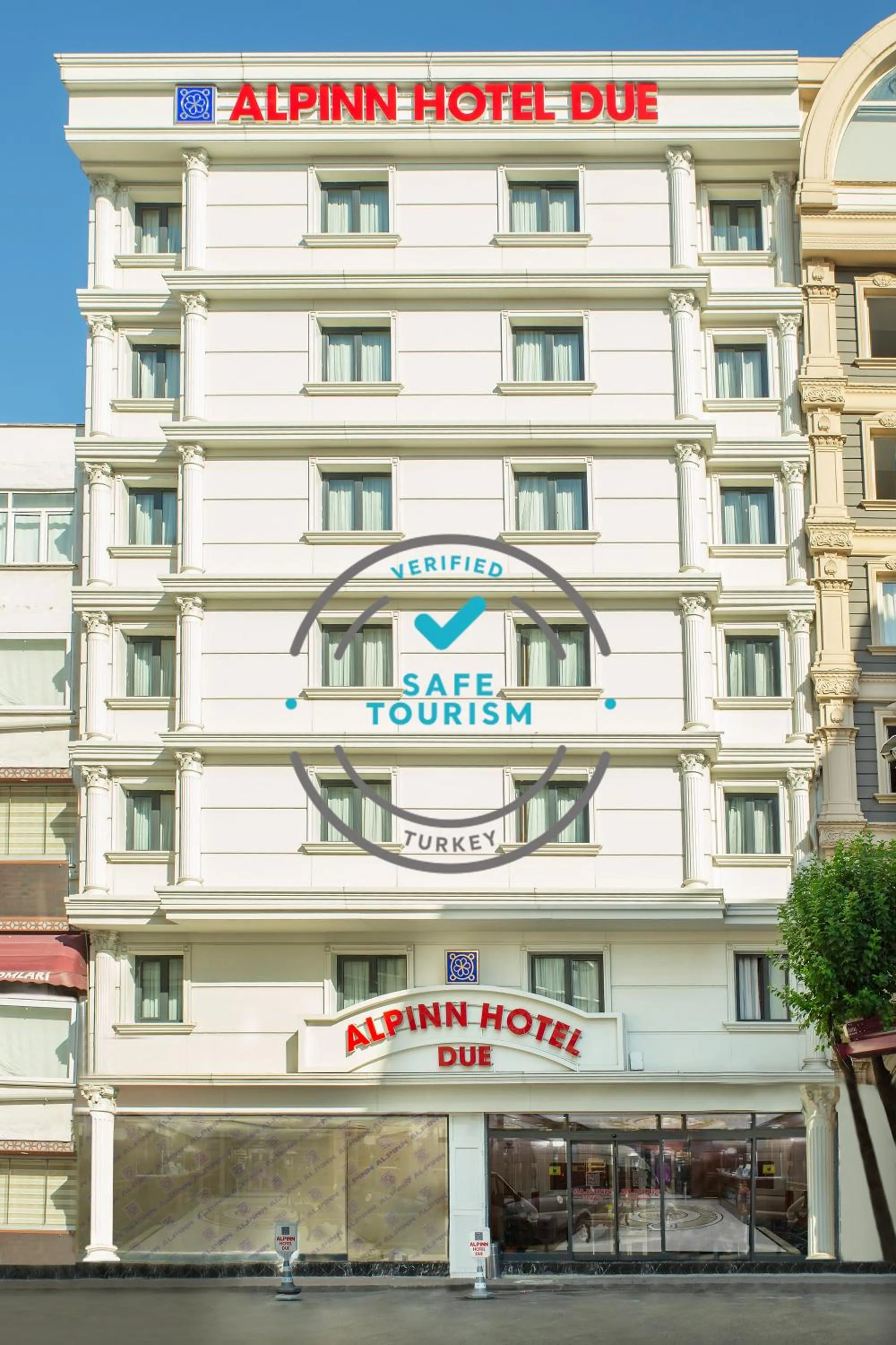 Property building in Alpinn Hotel DUE