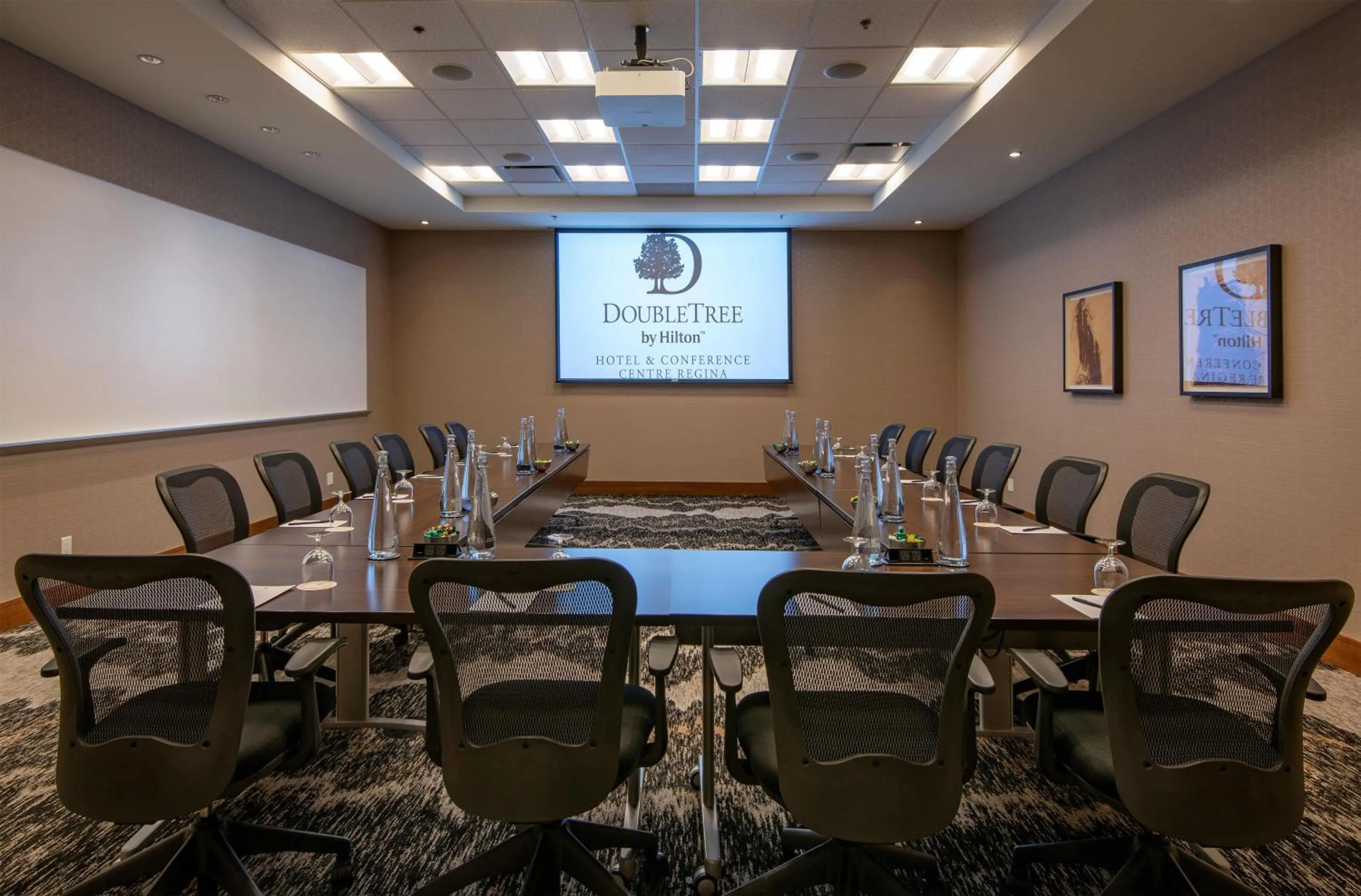 Meeting/conference room in DoubleTree by Hilton Hotel & Conference Centre Regina