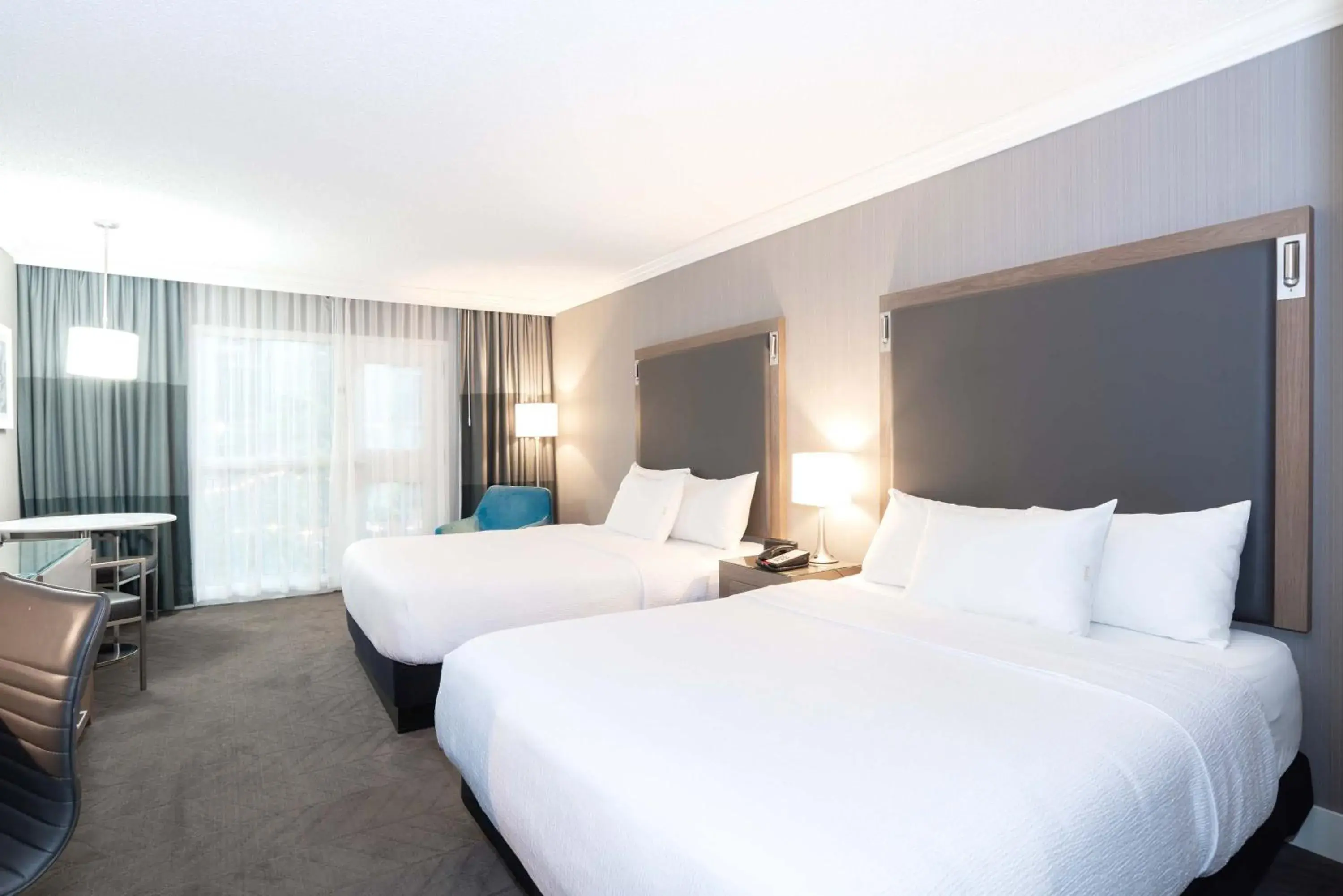 Photo of the whole room, Bed in Sandman Signature Lethbridge Lodge Photo of the whole room, Bed in Sandman Signature Lethbridge Lodge