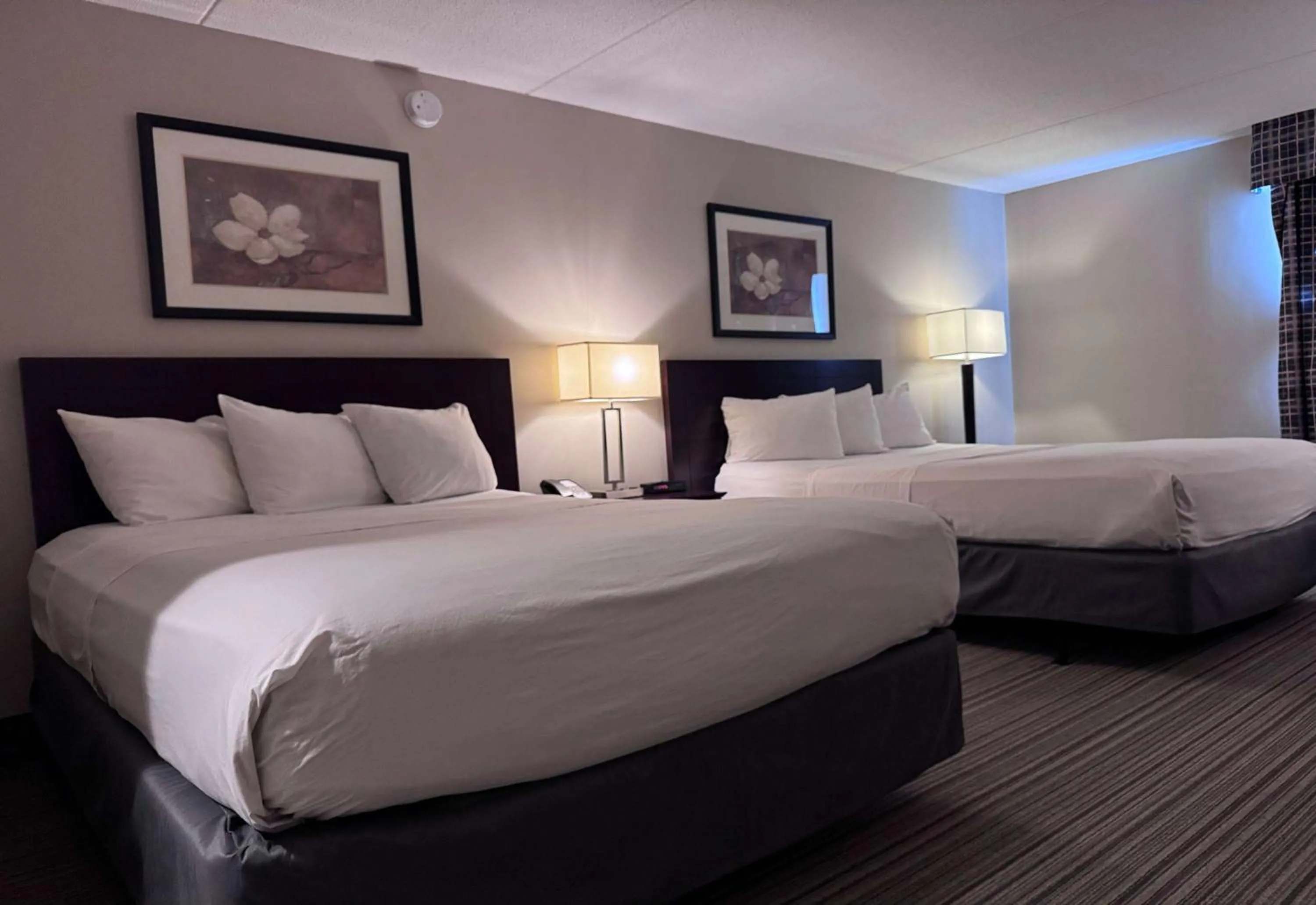 Photo of the whole room, Bed in Ramada by Wyndham London