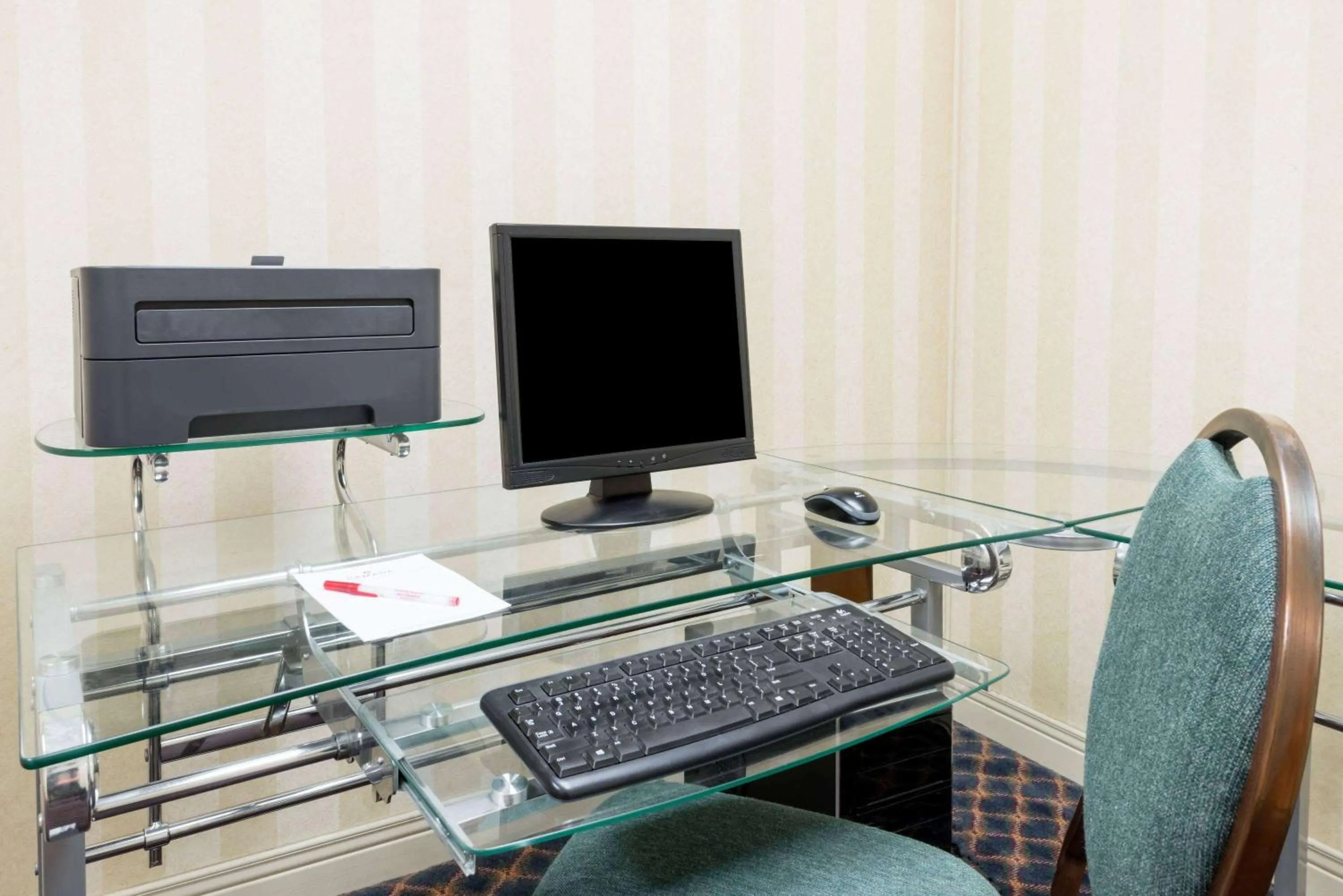 Business facilities in Ramada by Wyndham London