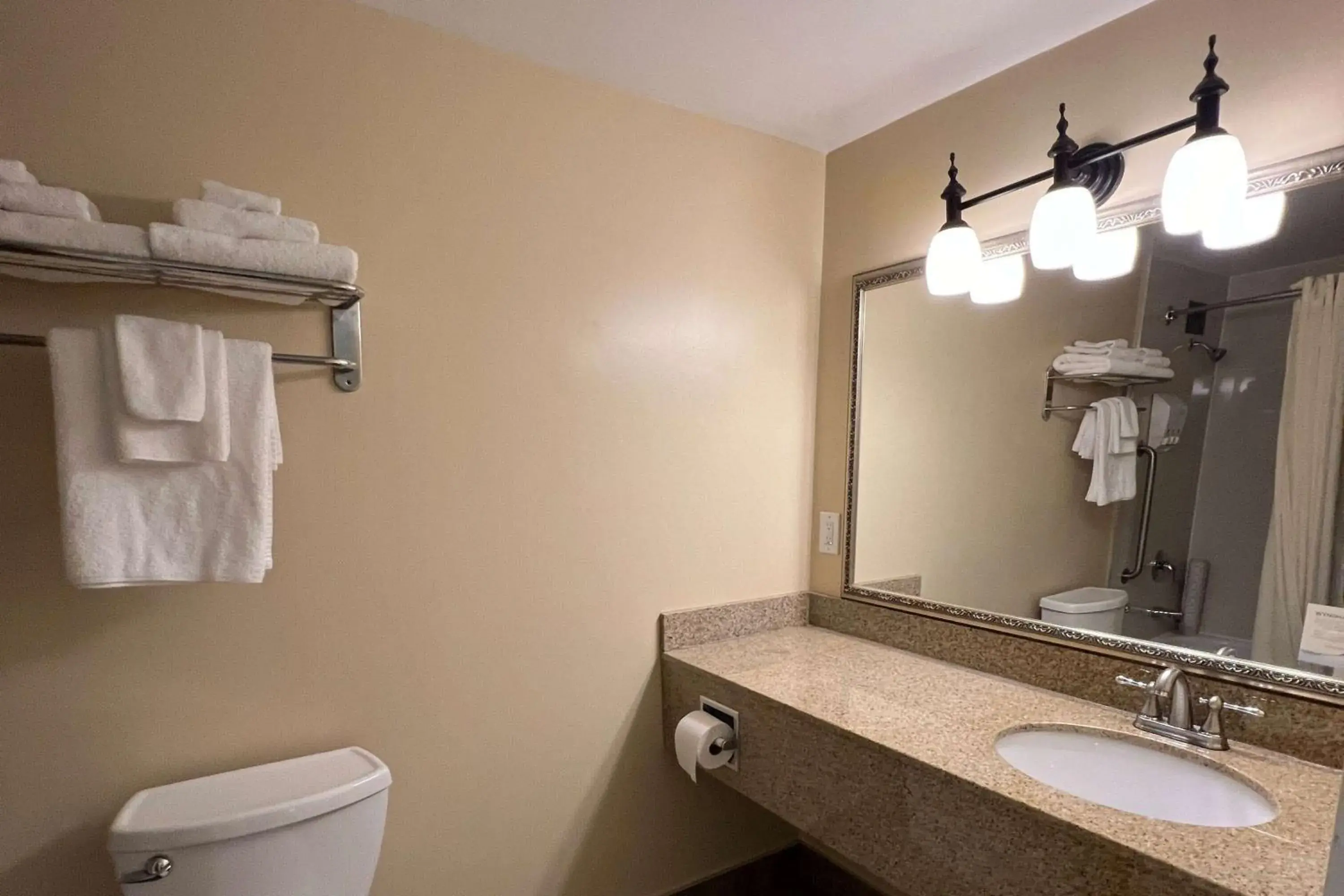 Photo of the whole room in Ramada by Wyndham London Photo of the whole room in Ramada by Wyndham London