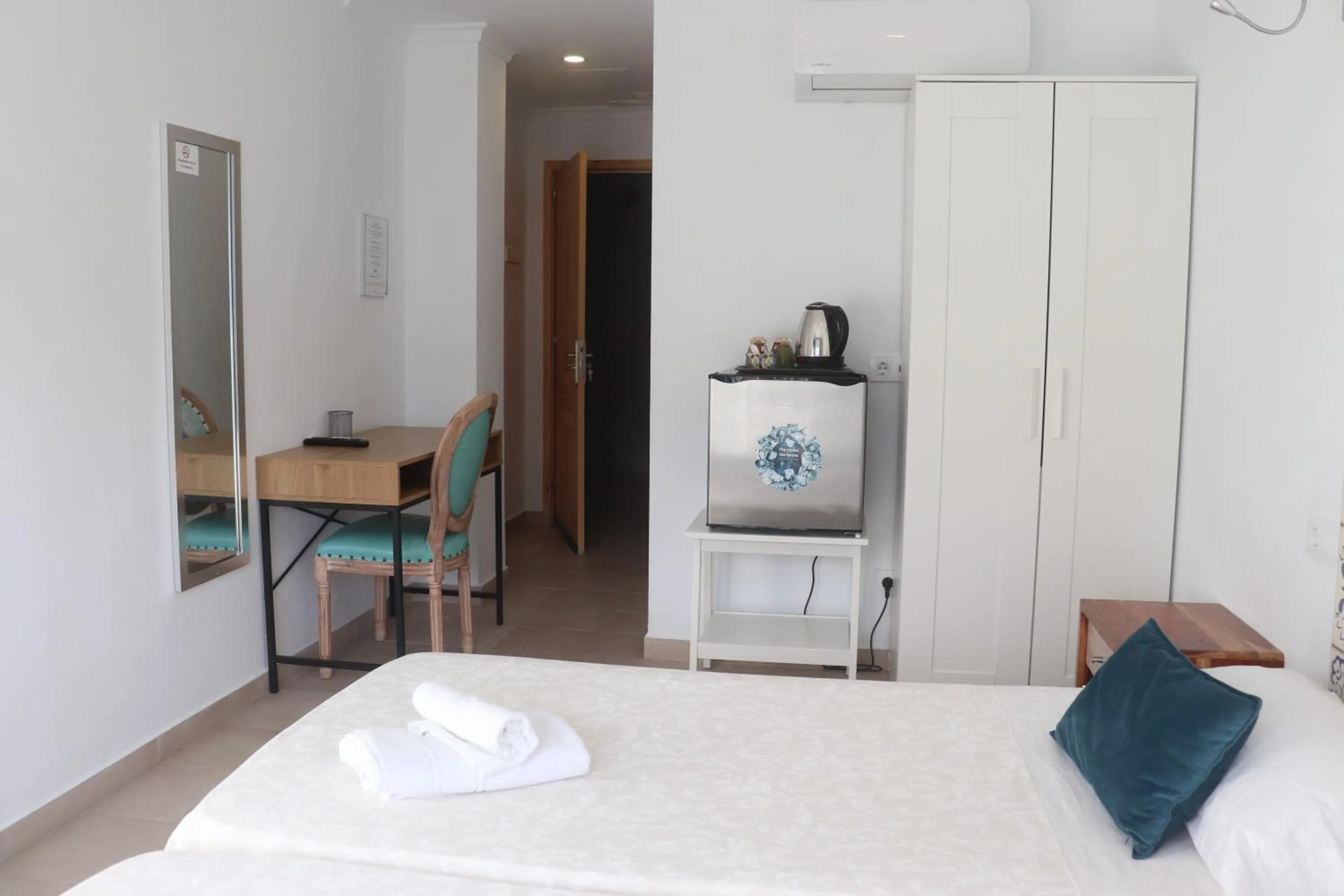 Bedroom, Bed in Hotel CALPE