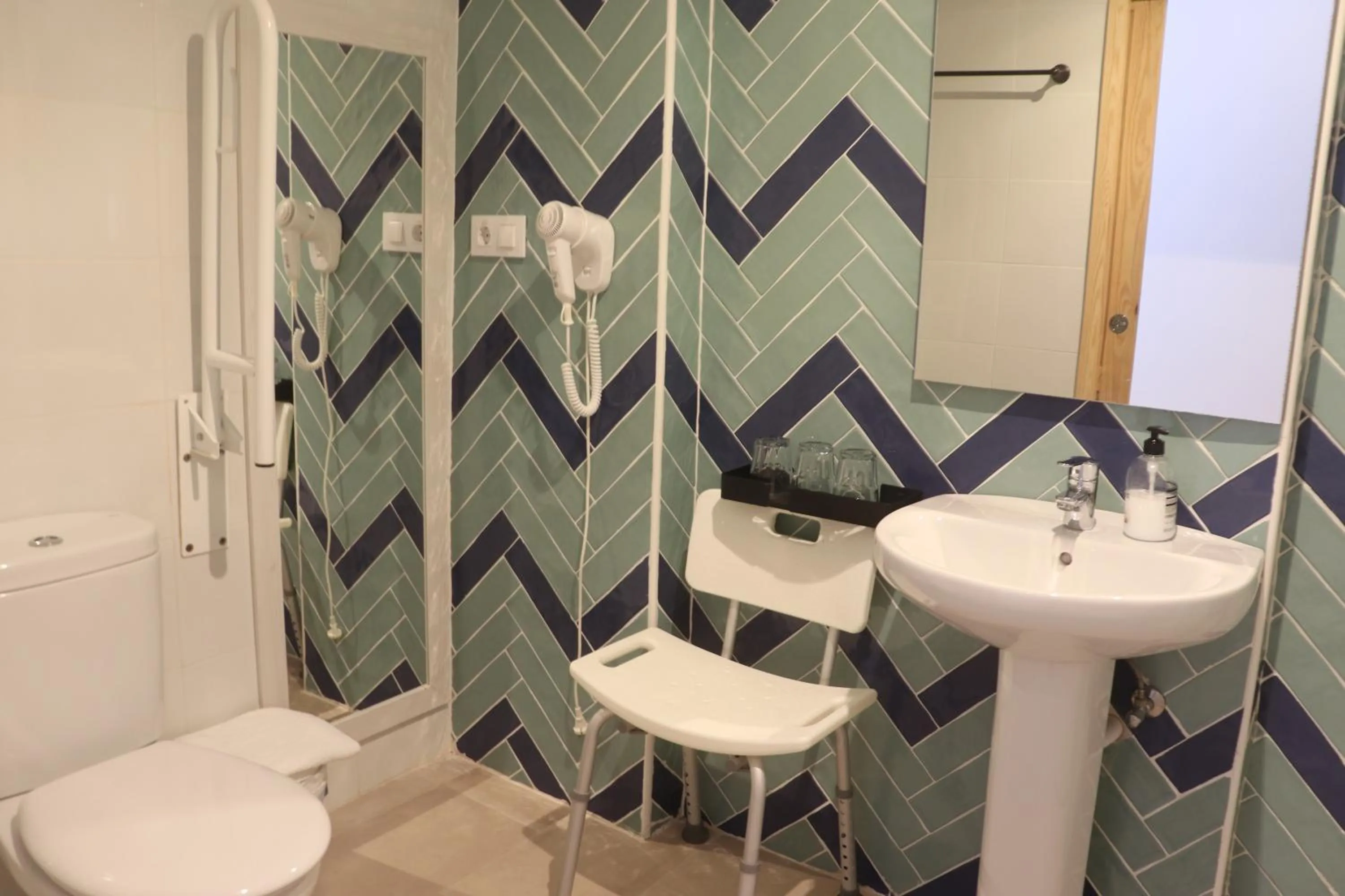 Shower in Hotel CALPE