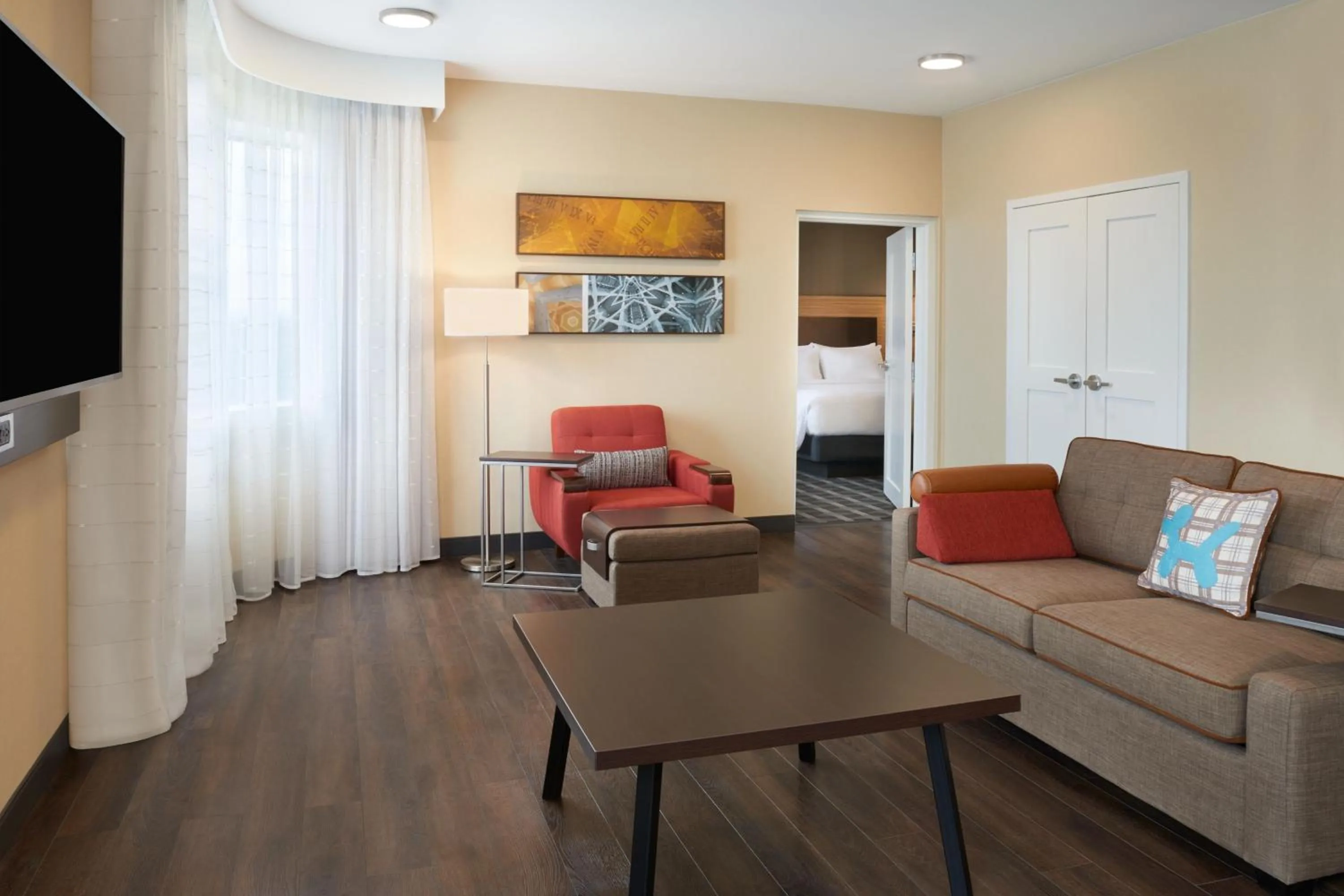 Living room in TownePlace Suites by Marriott Toronto Oakville