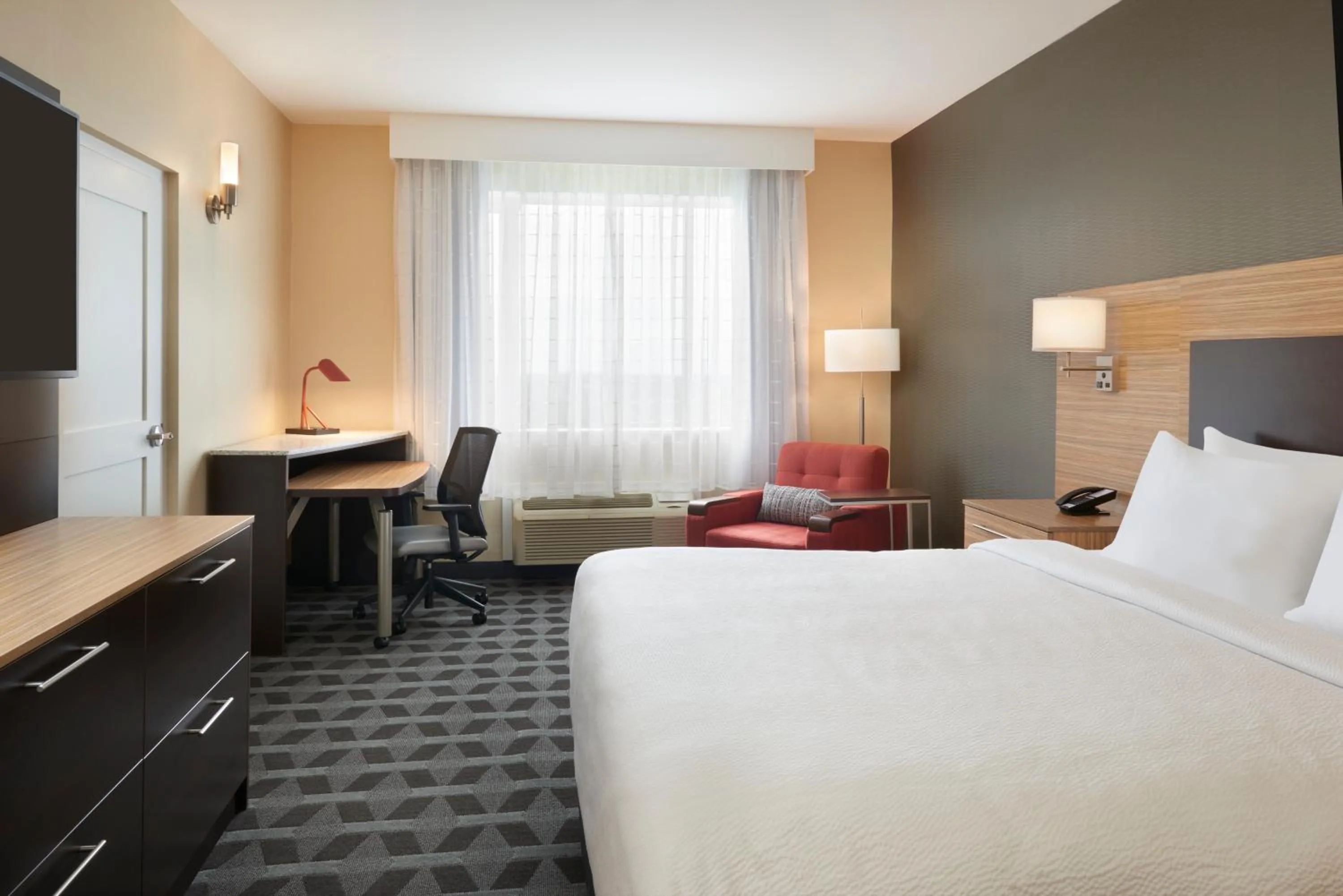 Bed in TownePlace Suites by Marriott Toronto Oakville