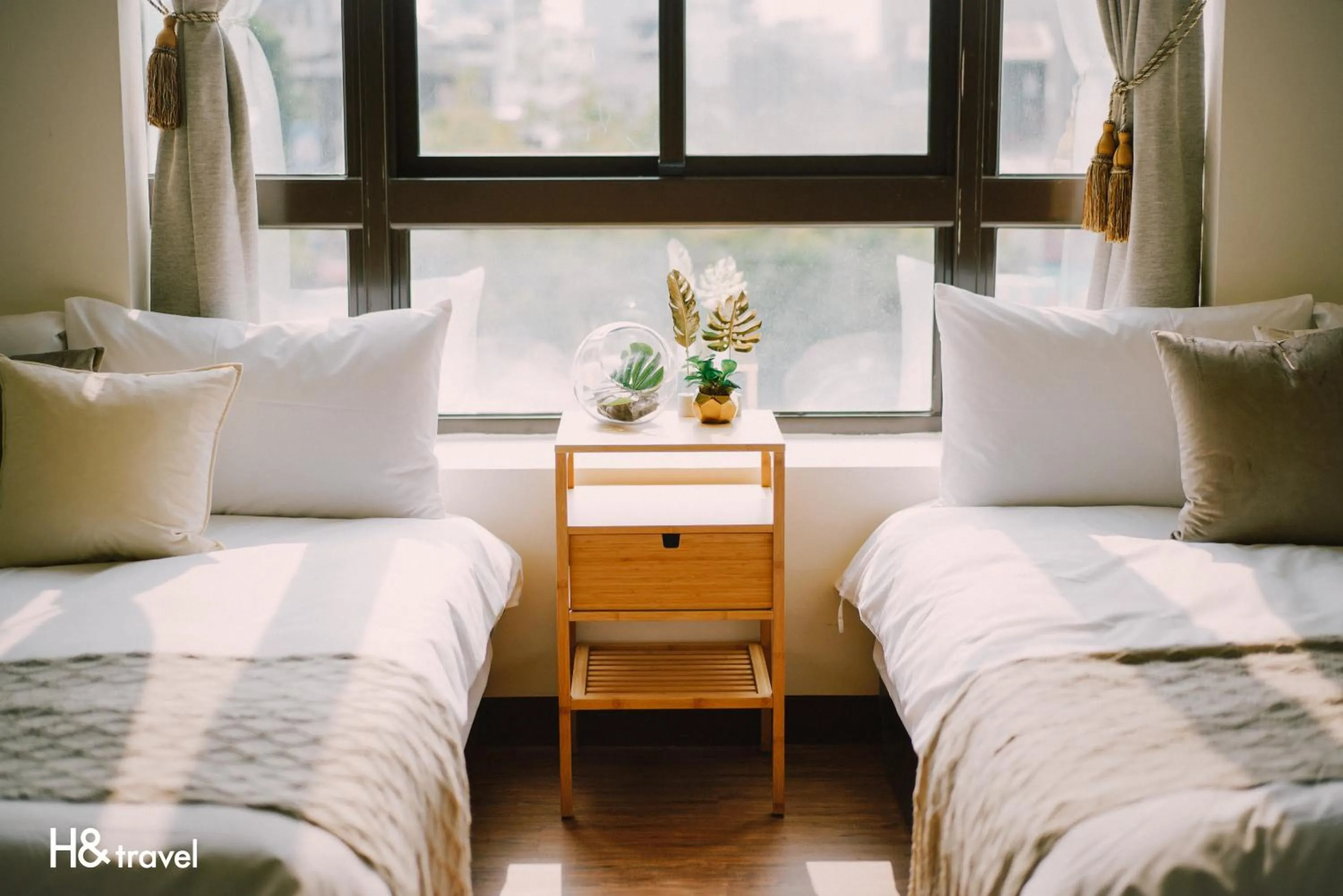 On site, Bed in Tainan Sleepie Inn