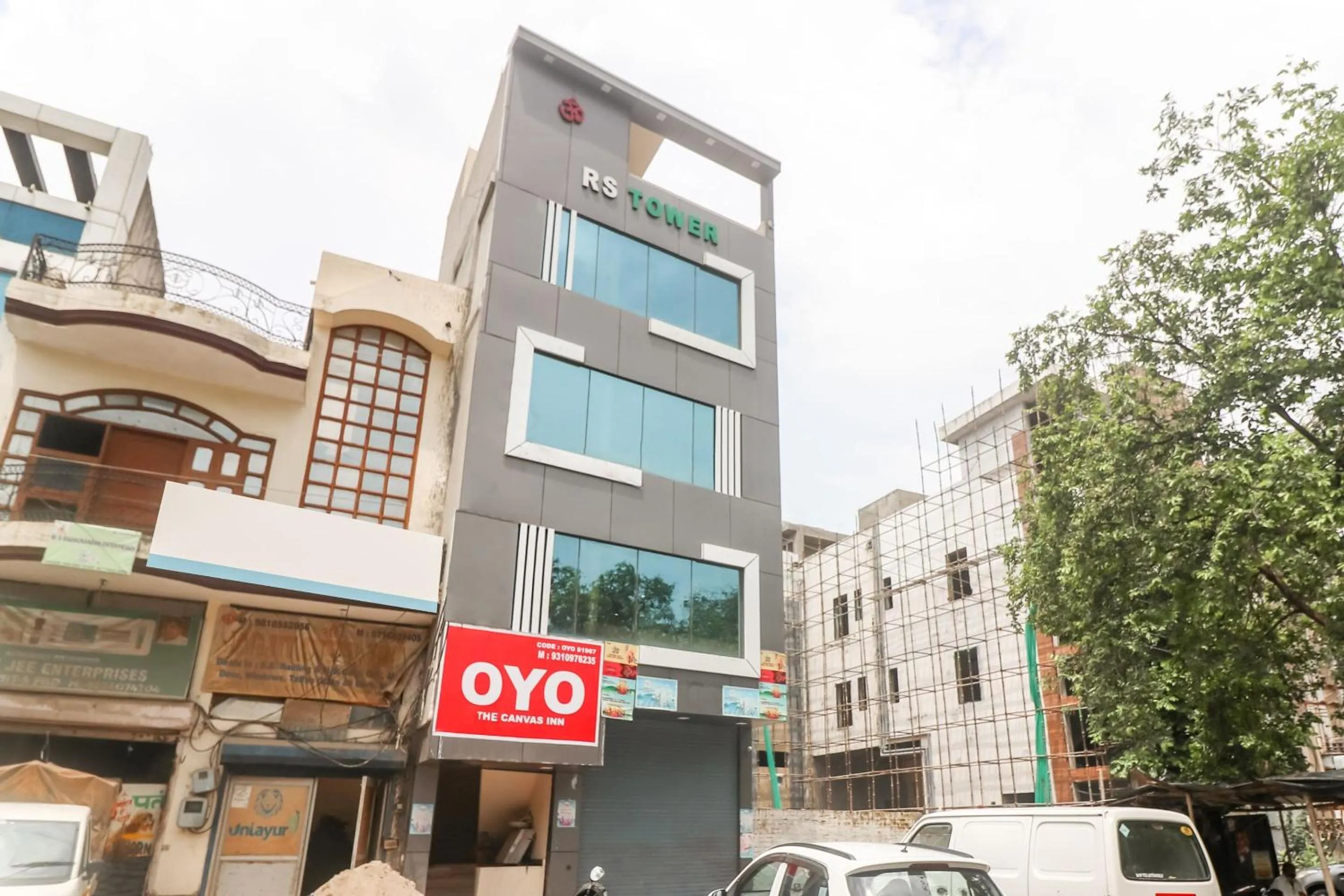 Facade/entrance in Hotel O The Galaxyy