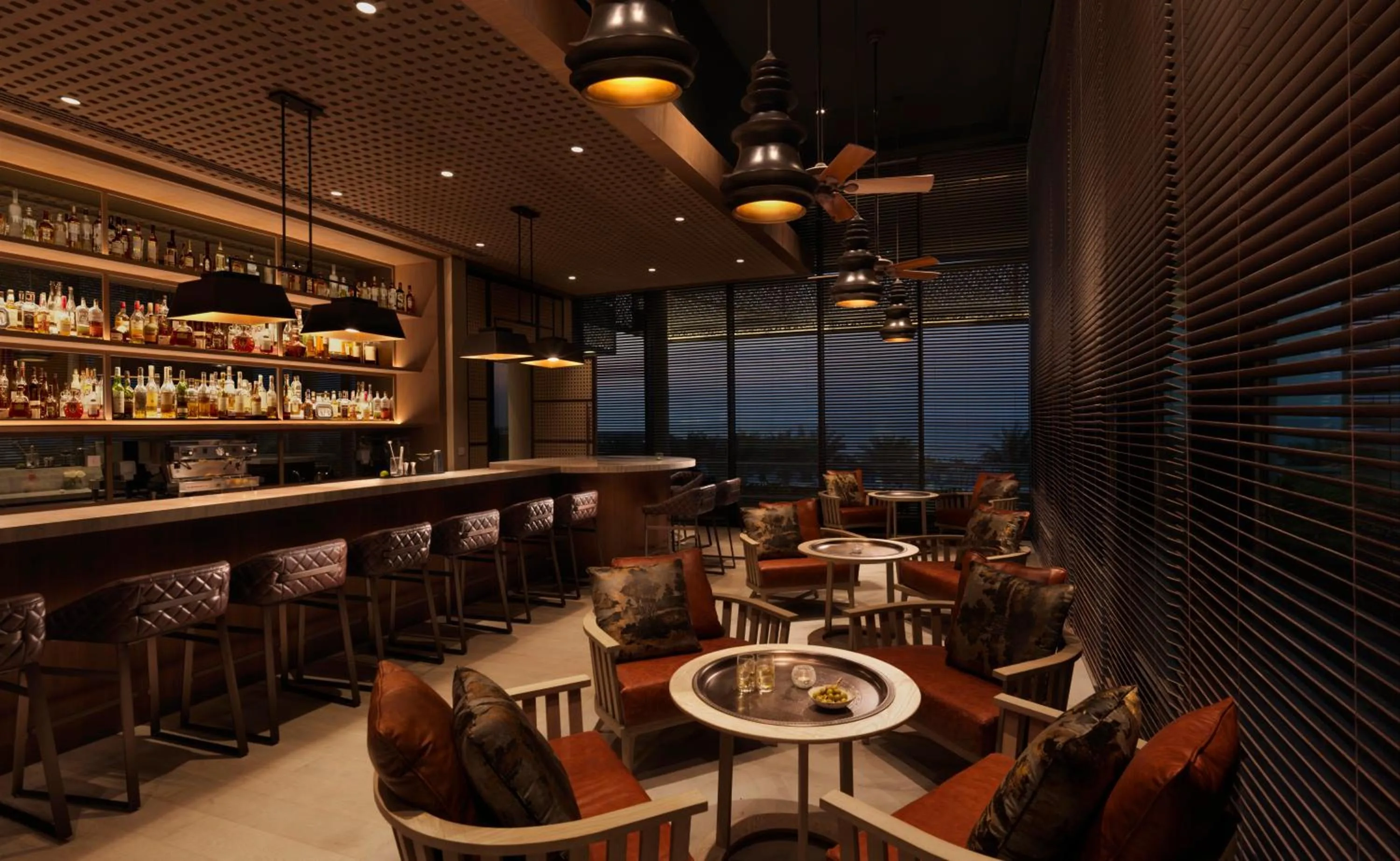Lounge or bar in InterContinental Ras Al Khaimah Mina Al Arab Resort & Spa by IHG