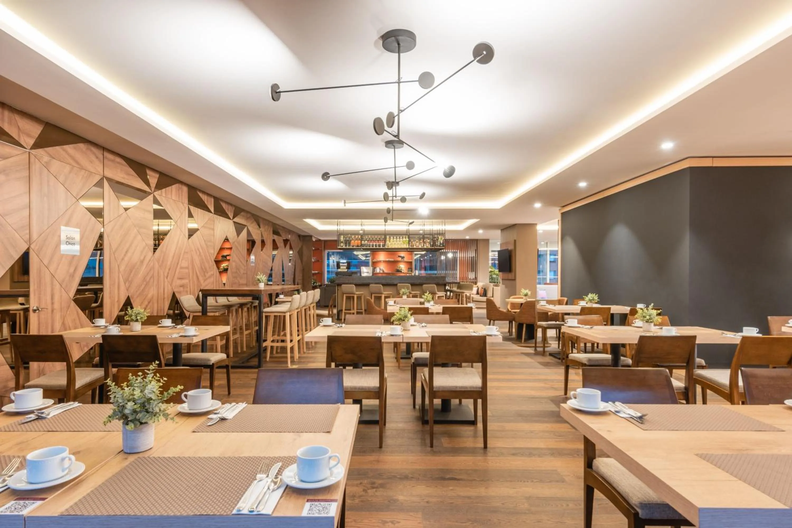 Restaurant/places to eat in Residence Inn by Marriott Bogota